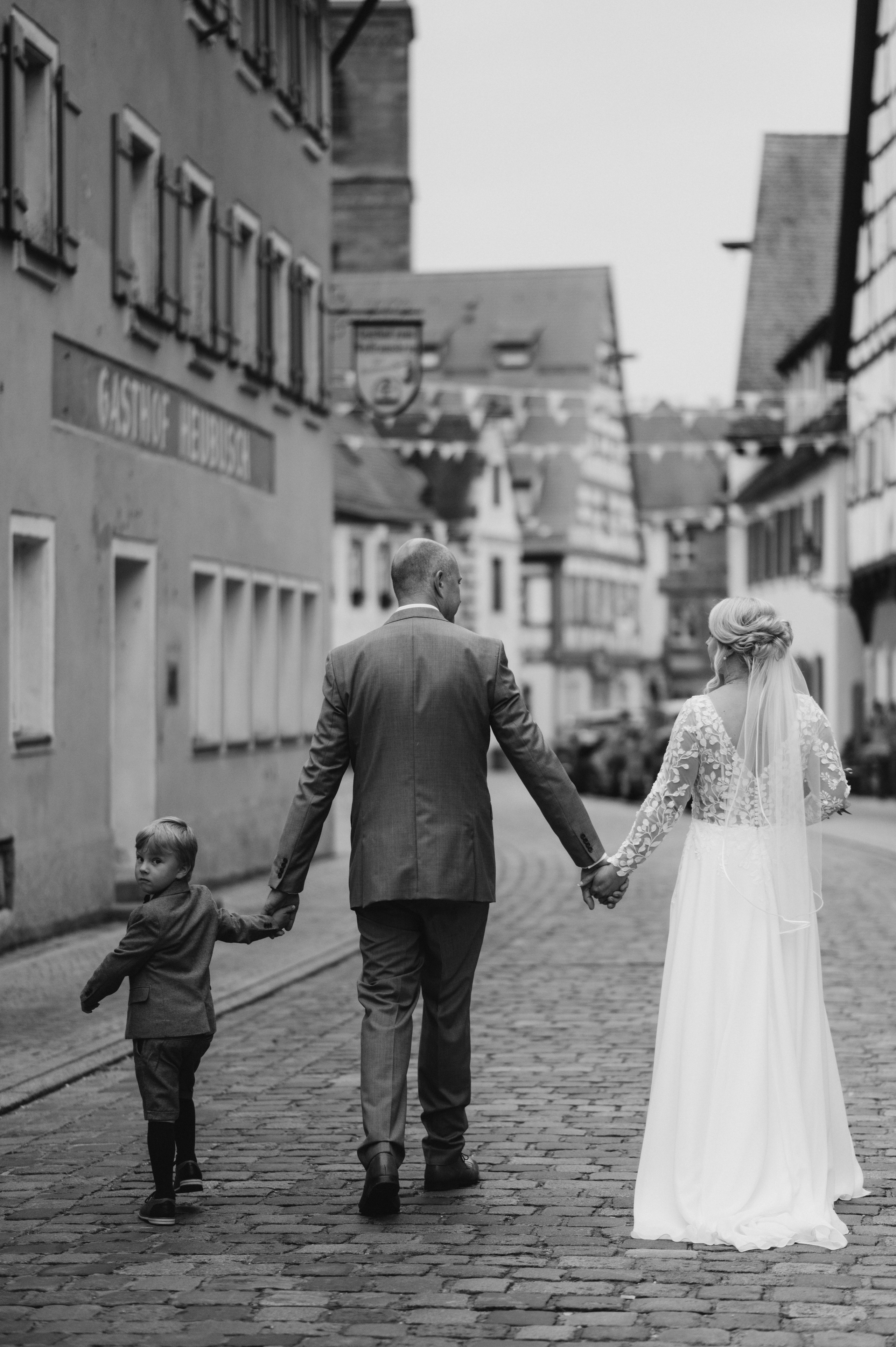 PRE-WEDDING IN WOLFRAMS-ESCHENBACH. Фотограф в Нюрнберге Ирина Менерт из Ансбаха