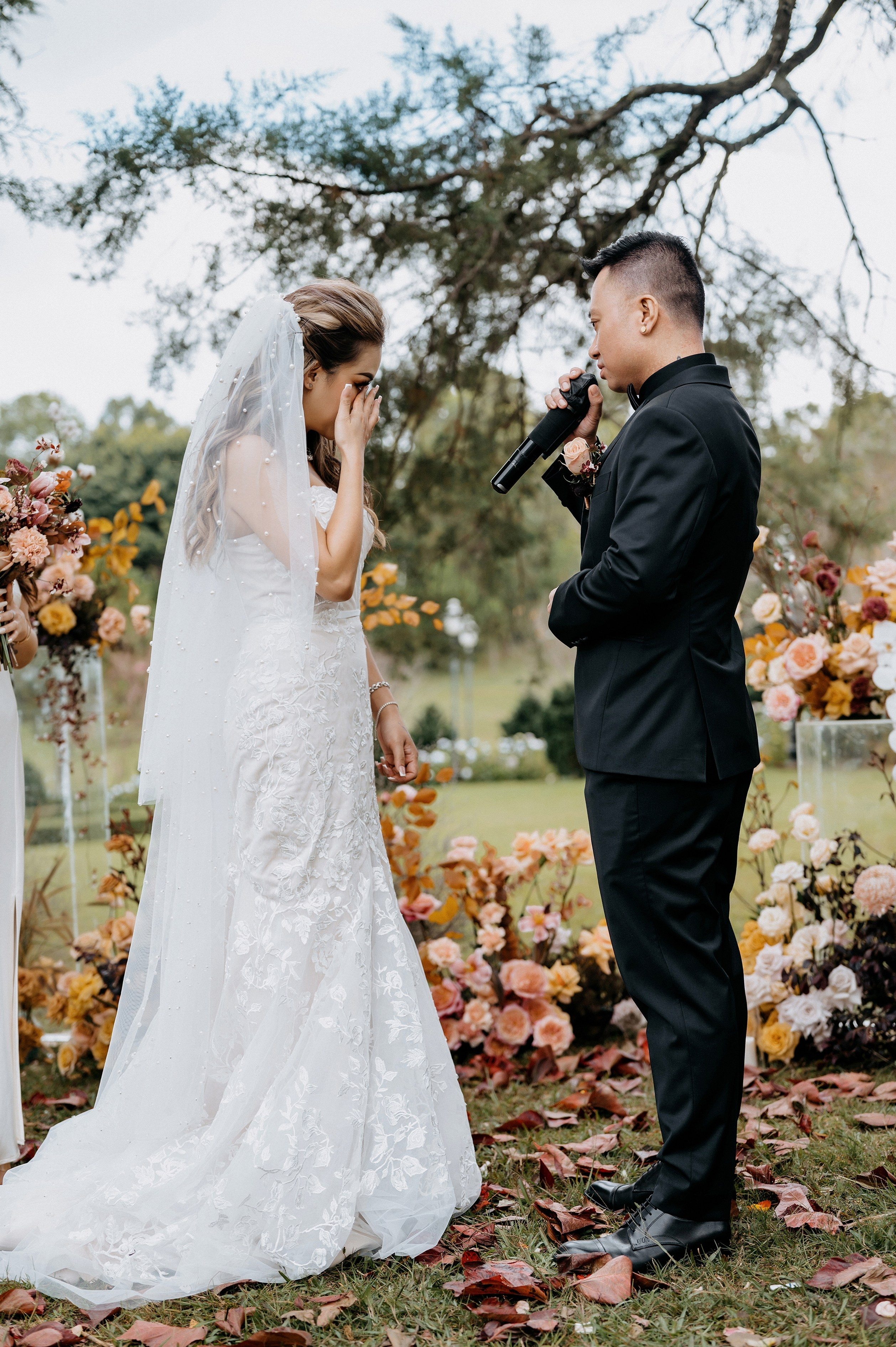 JESSE & MIMI / The Vows. Nhiếp ảnh gia đám cưới hàng đầu tại Thành Phố Hồ Chí Minh