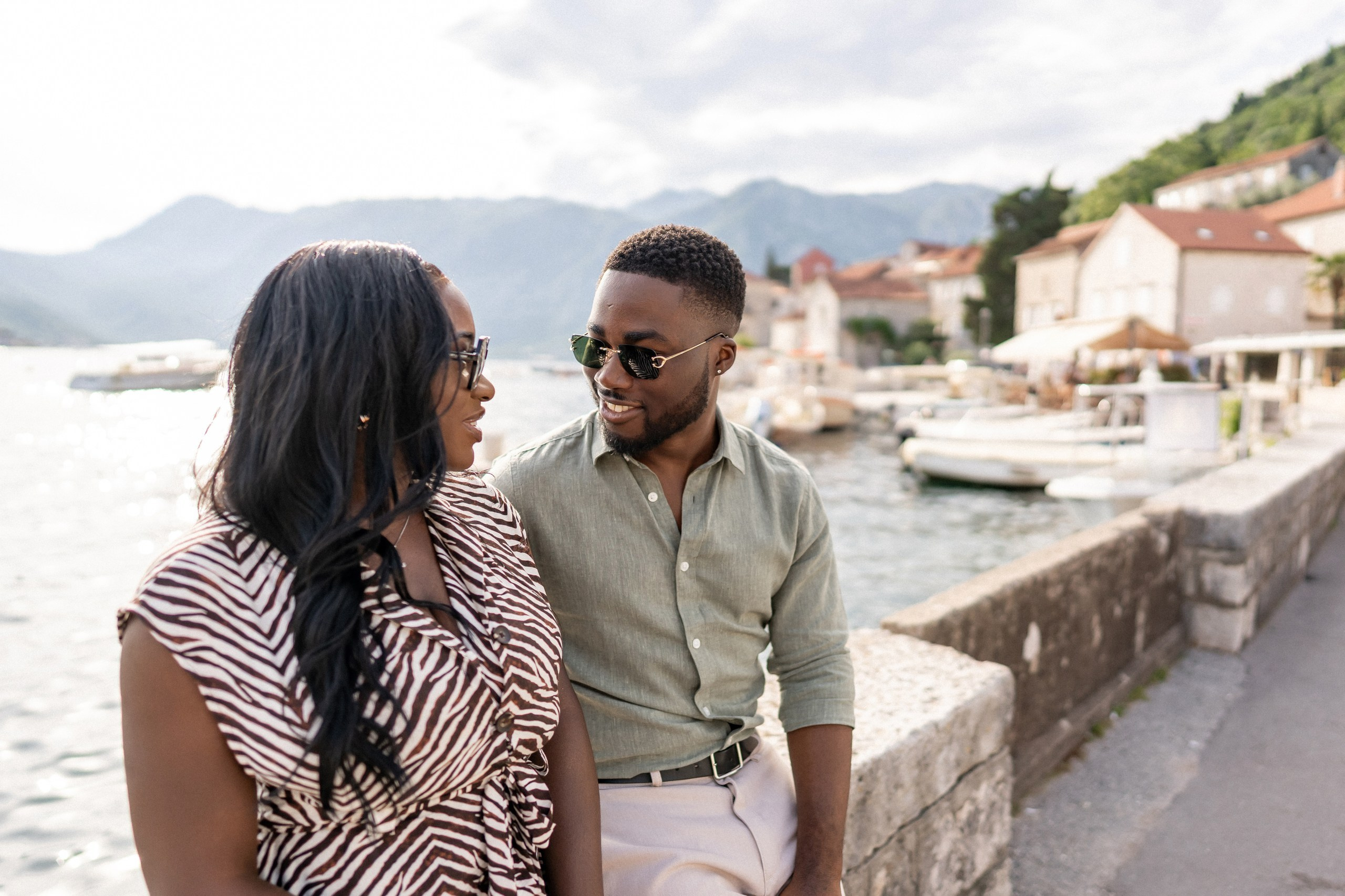 Love story in Perast with boat tour. Fotograf i snimatelj za venčanja u Crnoj Gori | Maria & Vasilii