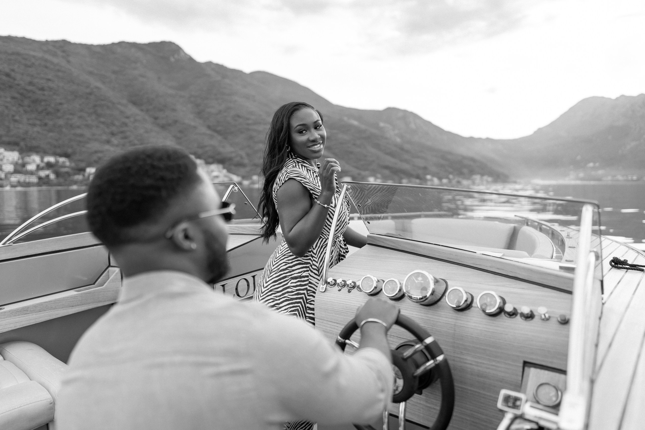 Love story in Perast with boat tour. Fotograf i snimatelj za venčanja u Crnoj Gori | Maria & Vasilii