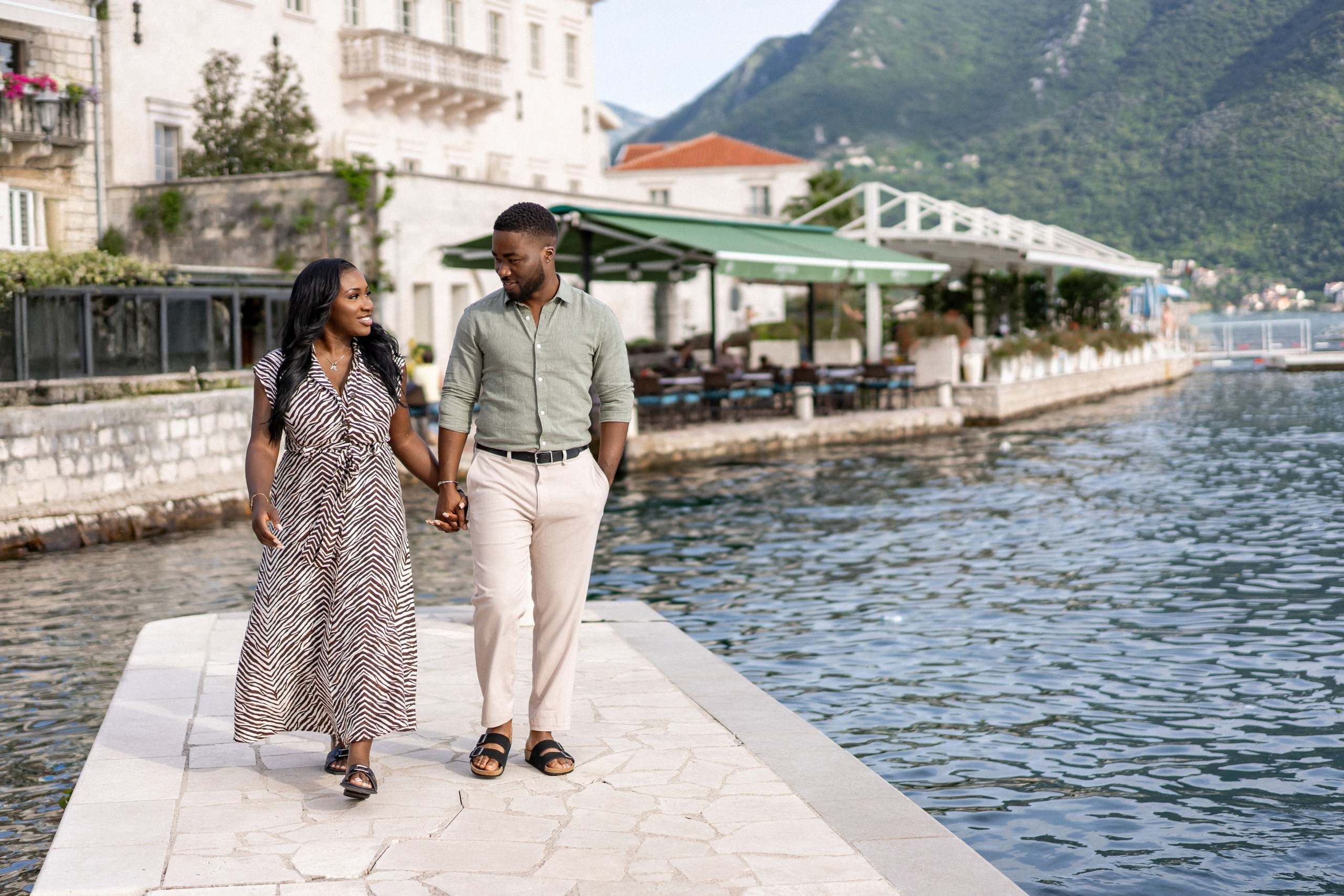Love story in Perast with boat tour. Fotograf i snimatelj za venčanja u Crnoj Gori | Maria & Vasilii