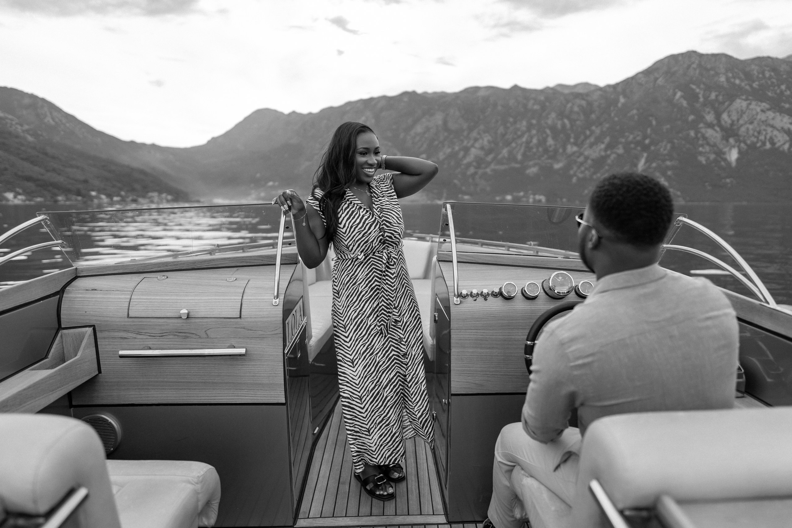 Love story in Perast with boat tour. Fotograf i snimatelj za venčanja u Crnoj Gori | Maria & Vasilii