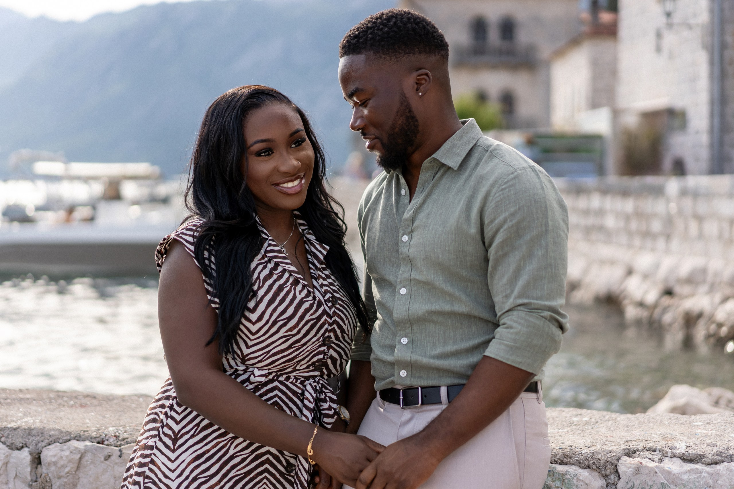 Love story in Perast with boat tour. Fotograf i snimatelj za venčanja u Crnoj Gori | Maria & Vasilii