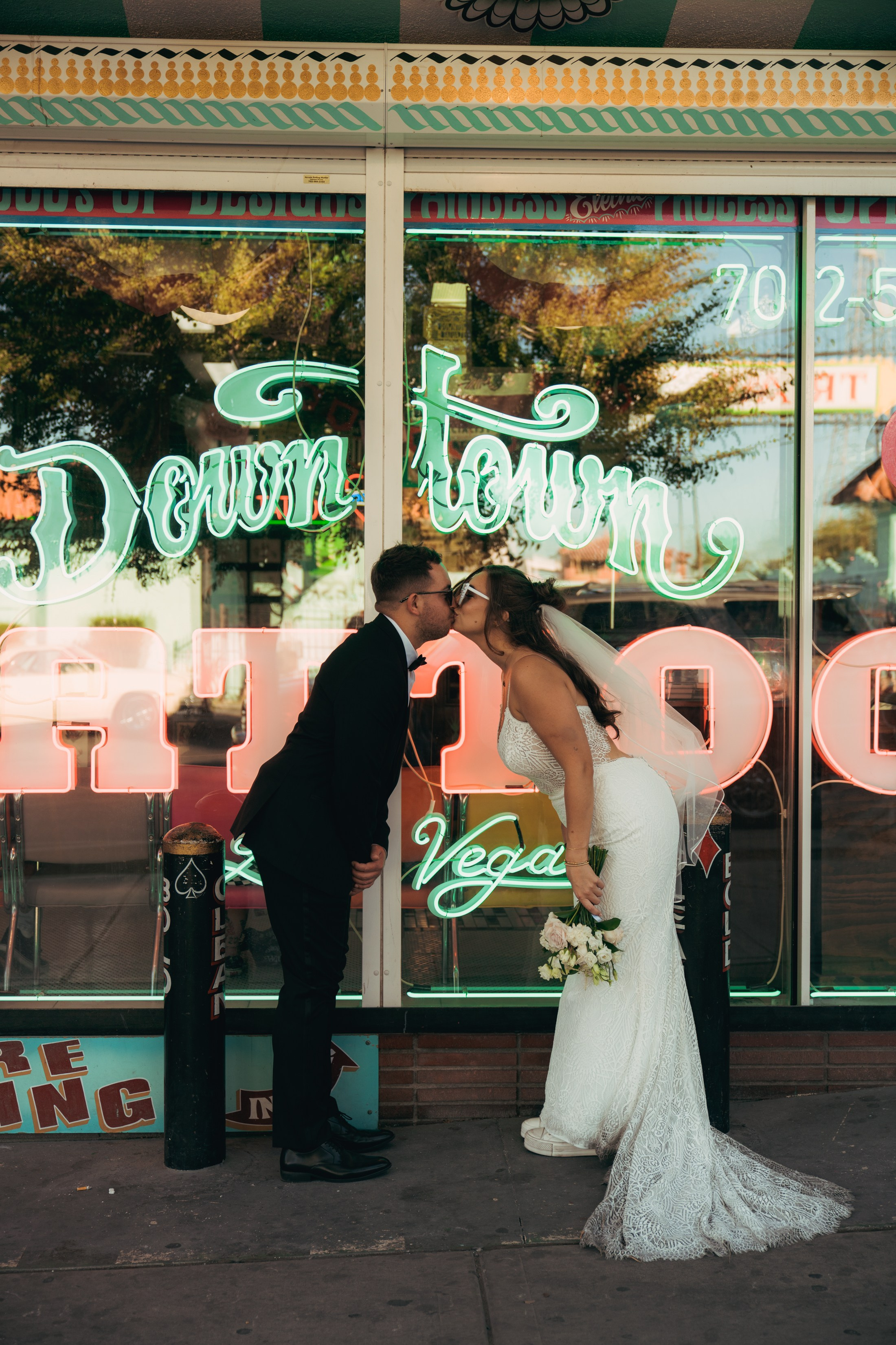 Georgia&Kyran. Wedding & elopement photographer Viktoriya Kravtsov. Las Vegas
