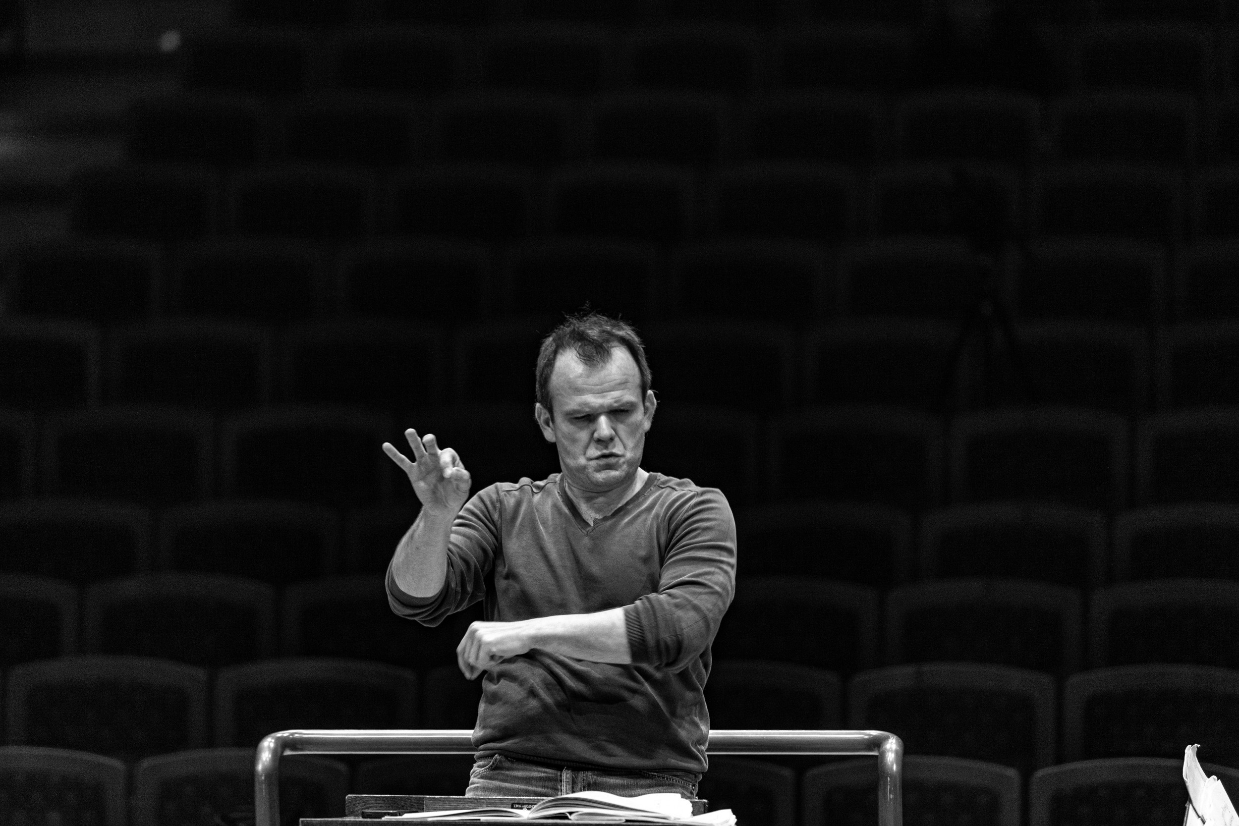 JAPAN TOURNE MIT SWR SYMPHONIEORCHESTER. Portrait photographer in Germany and all over Europe Mischa Blank