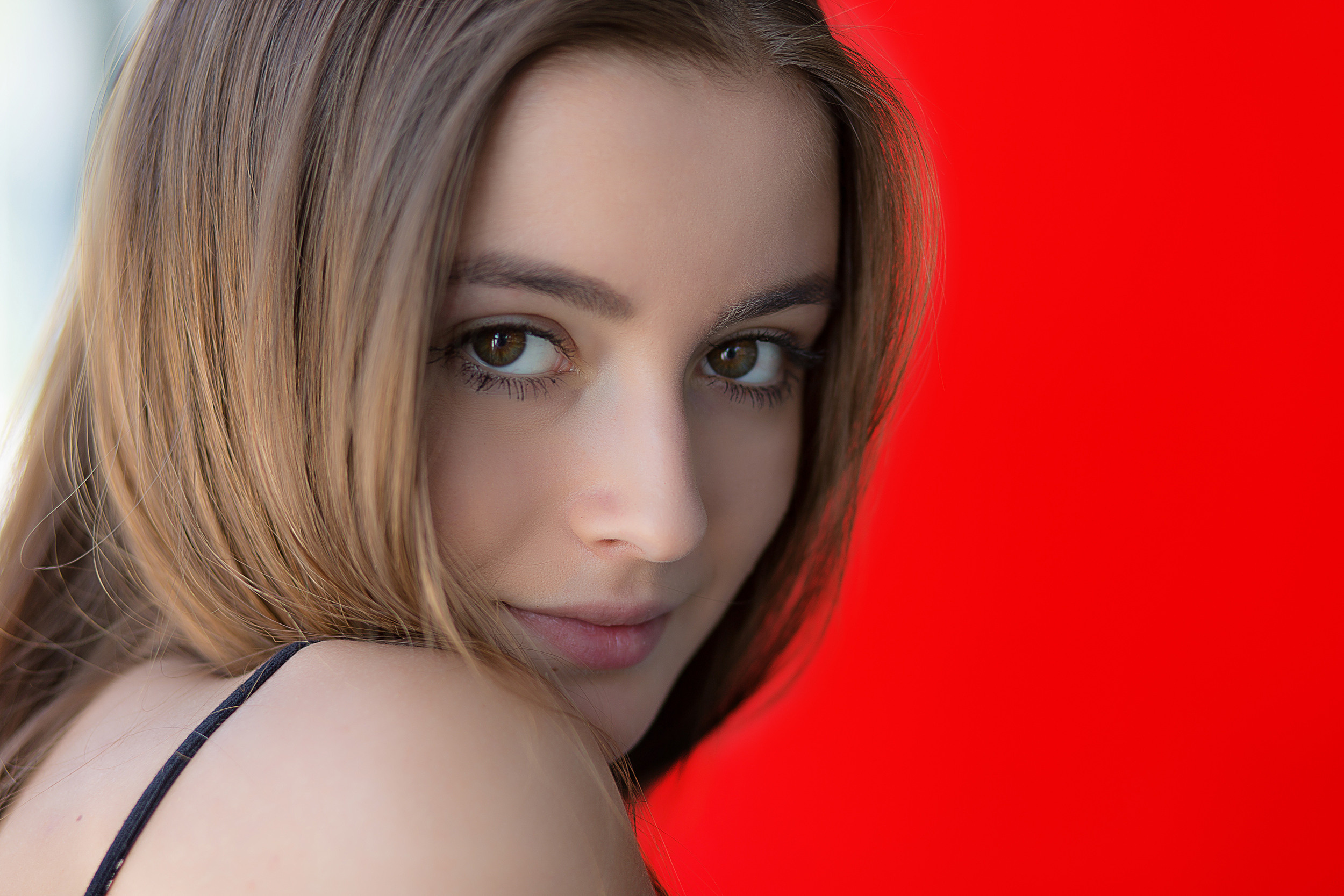 ALICE. Portrait photographer in Germany and all over Europe Mischa Blank