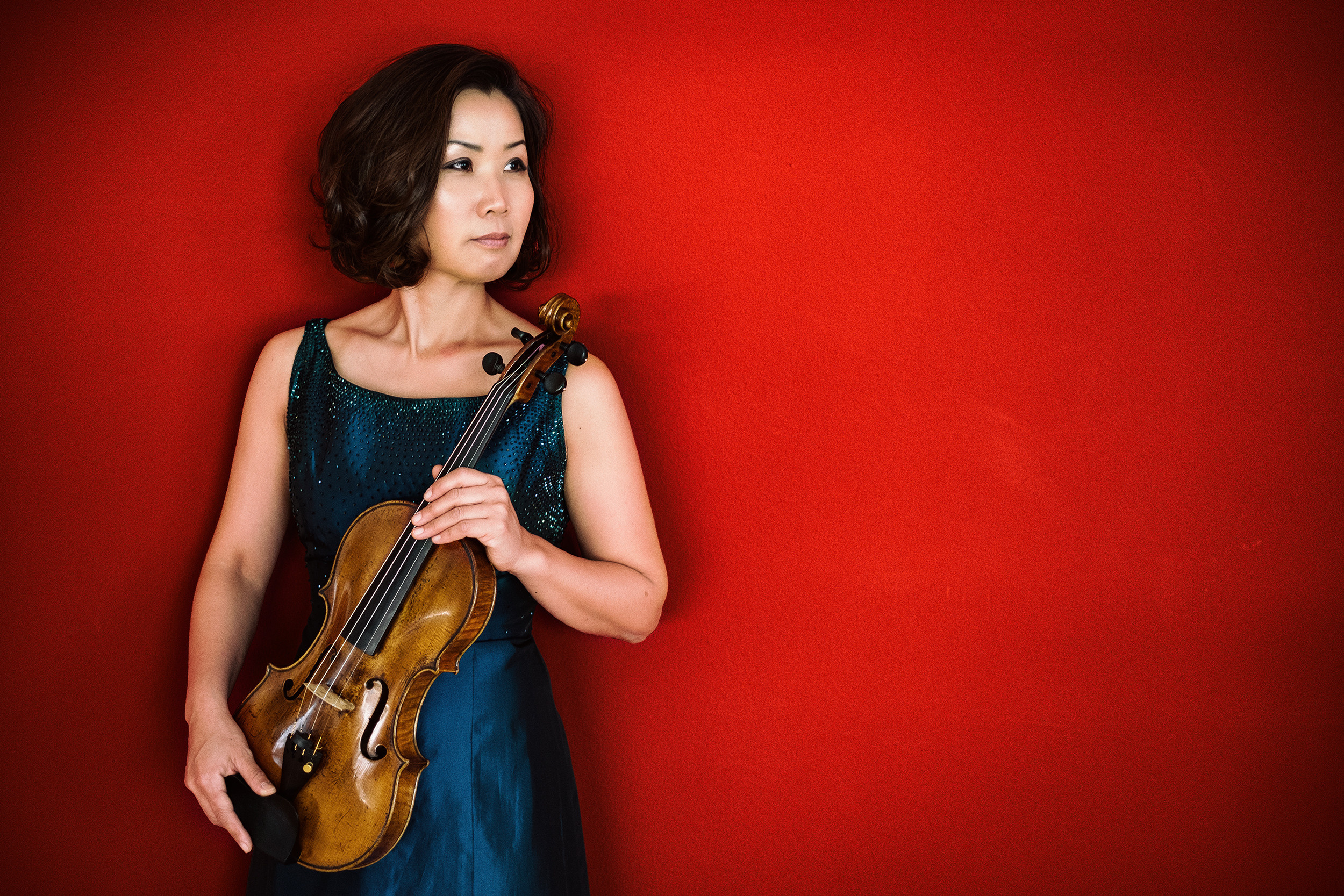 SHINKYUNG KIM. Portrait photographer in Germany and all over Europe Mischa Blank