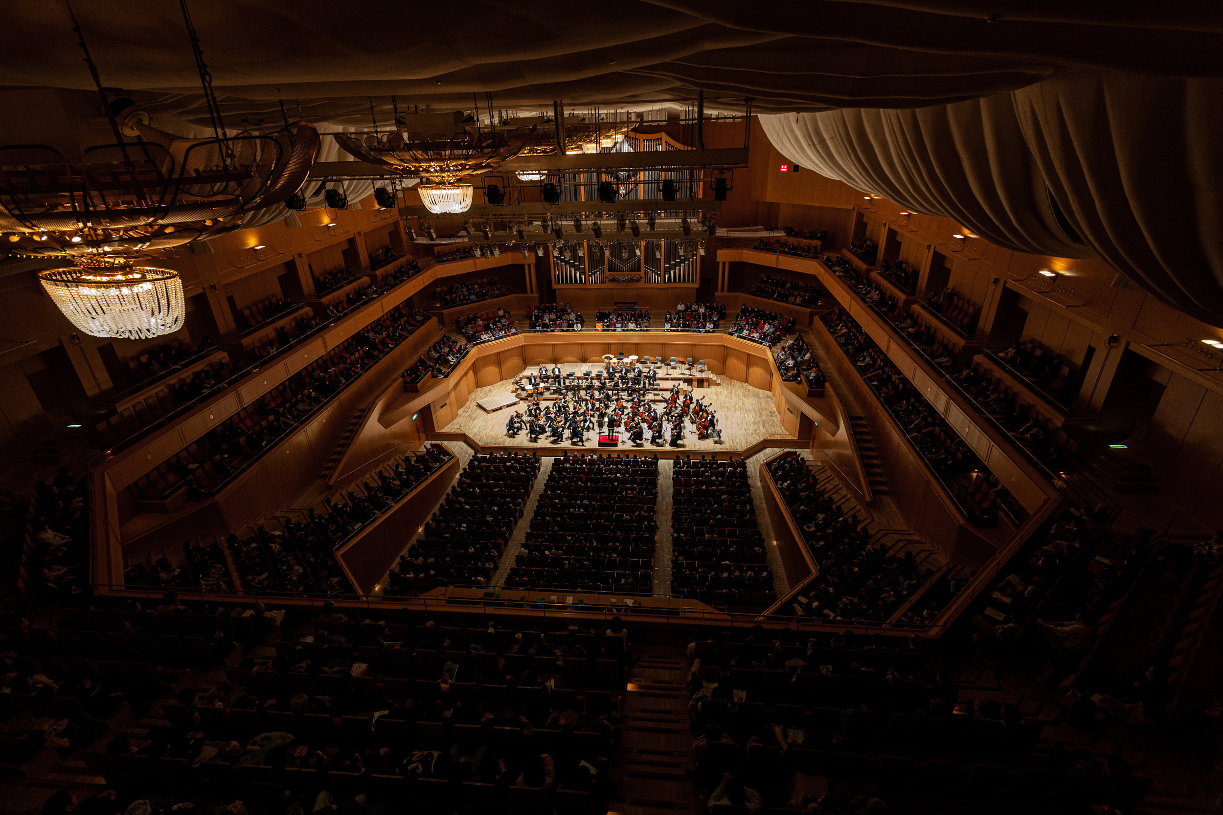 JAPAN TOURNE MIT SWR SYMPHONIEORCHESTER. Portrait photographer in Germany and all over Europe Mischa Blank