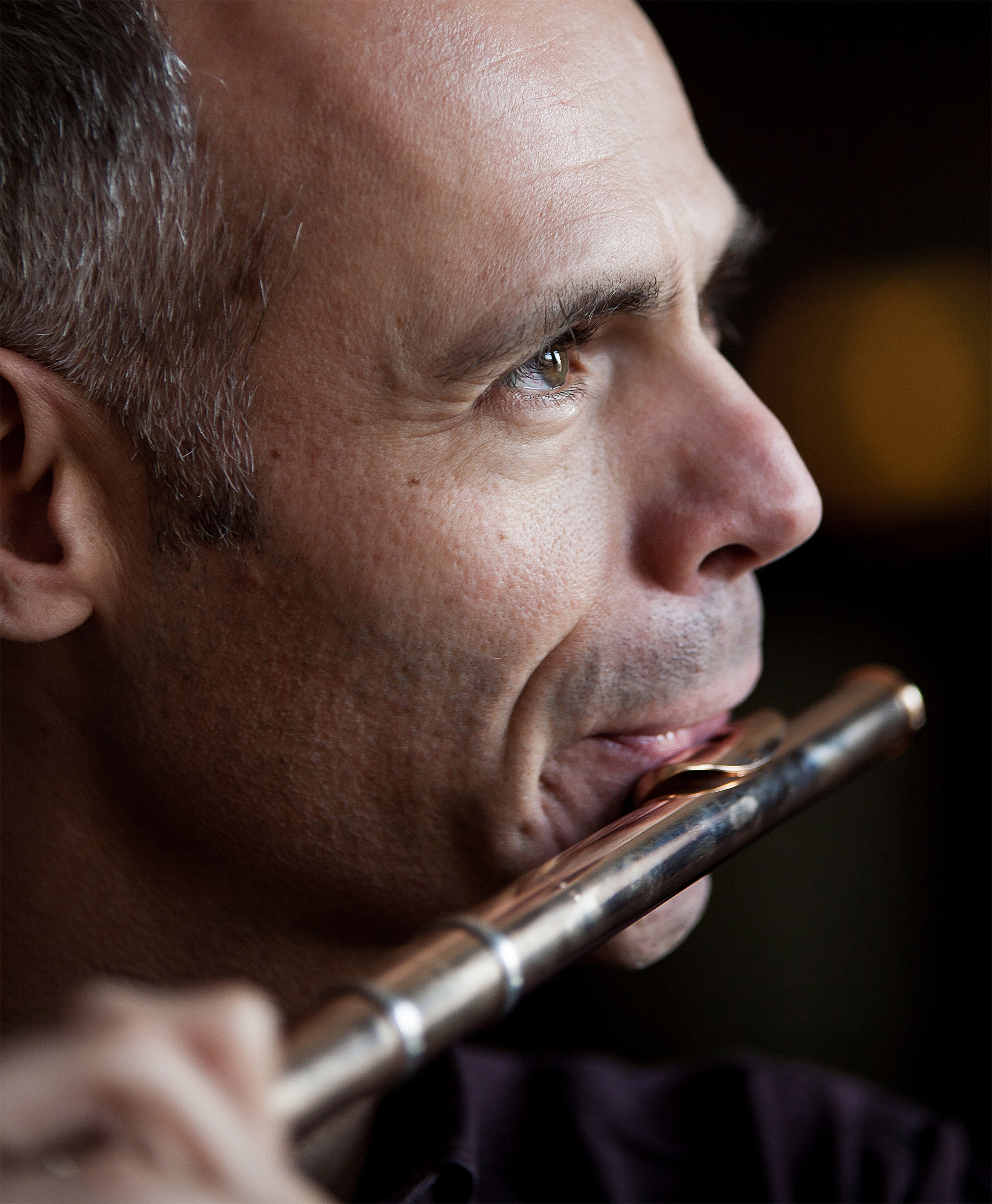 мужчина с флейтой 