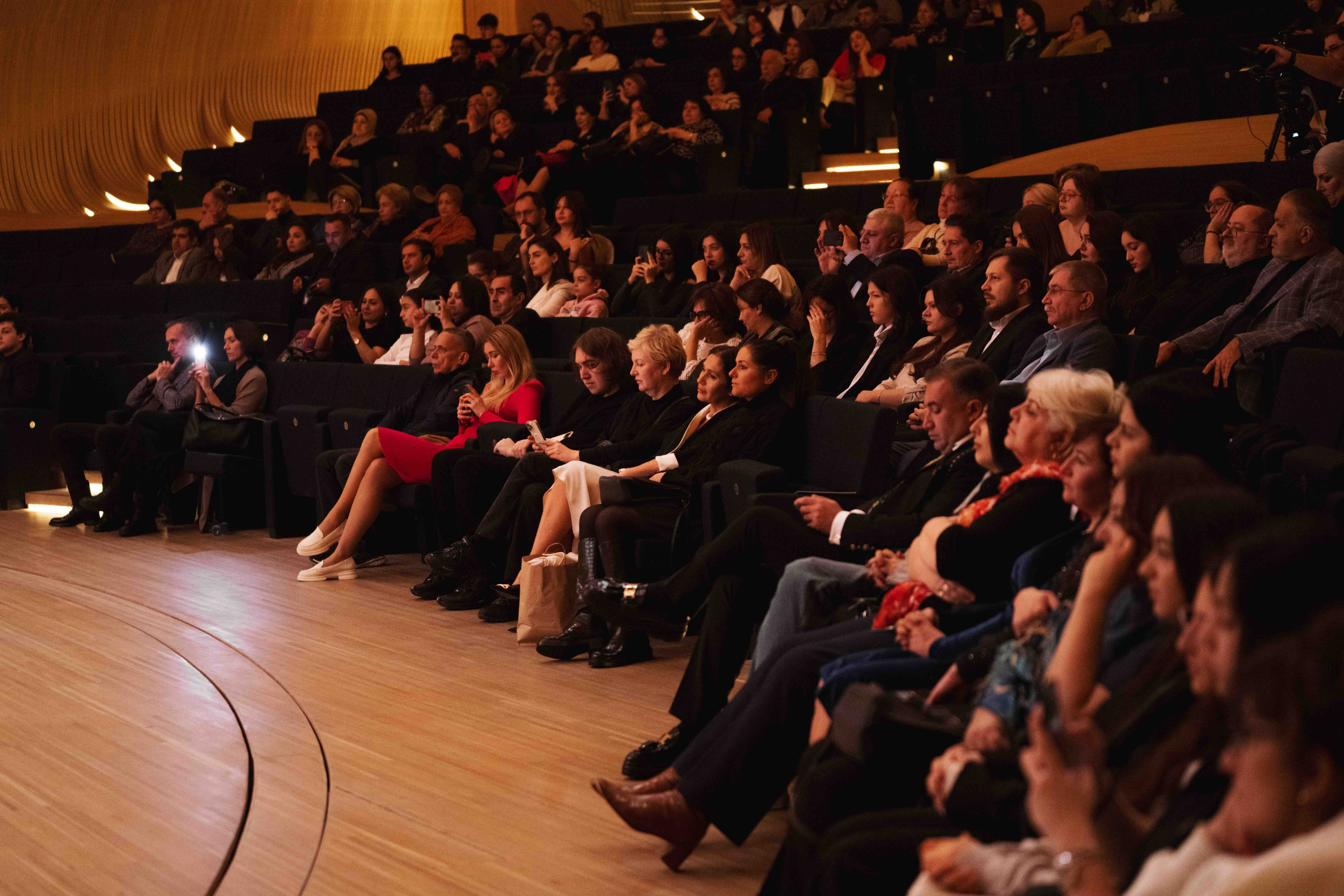 The Tchaikovsky Academic Grand Symphony Orchestra in Baku. Wedding&Event photographer Ismail Rzayev in Baku