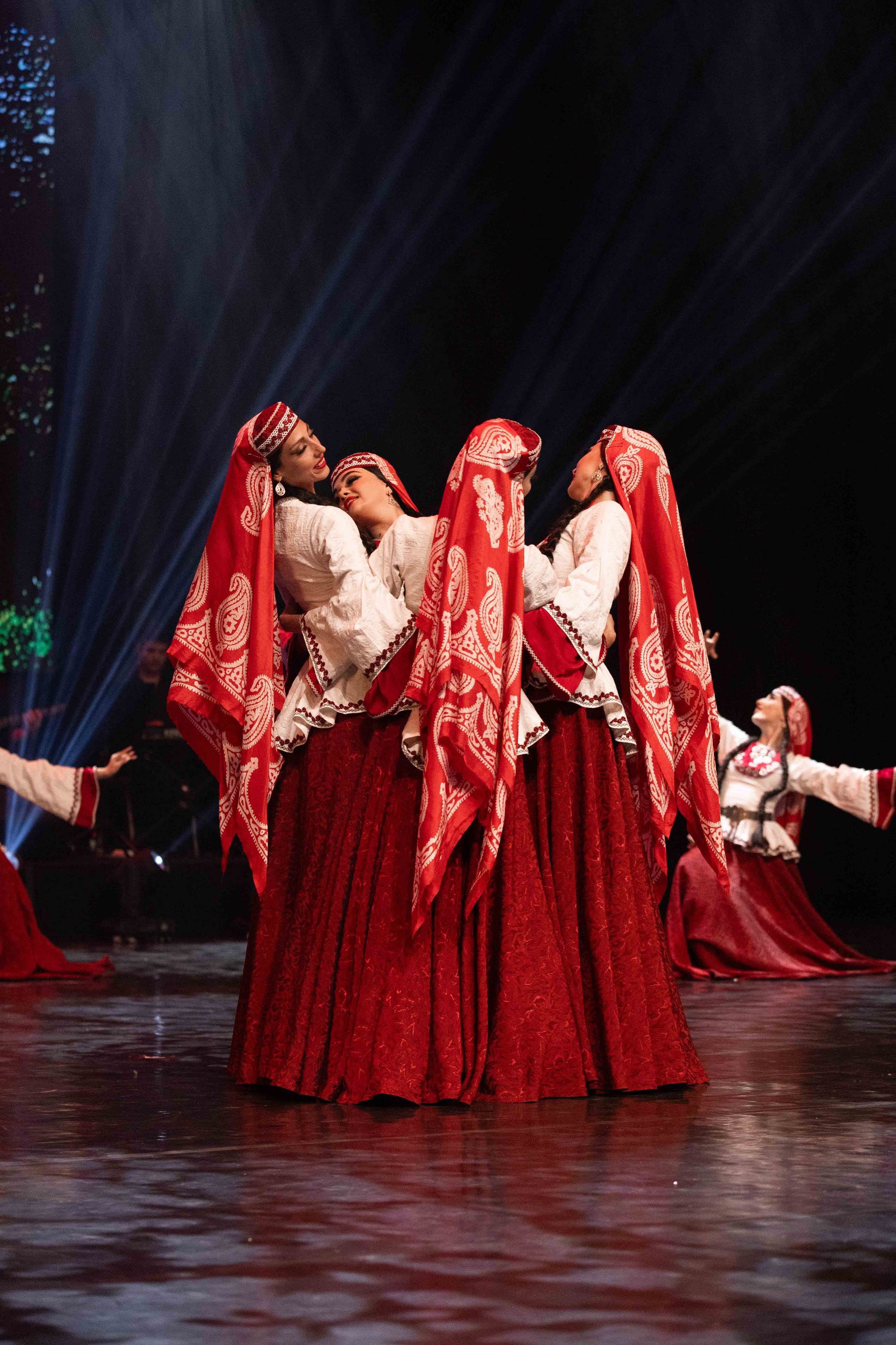 STATE DANCE ENSEMBLE. Wedding&Event photographer Ismail Rzayev in Baku