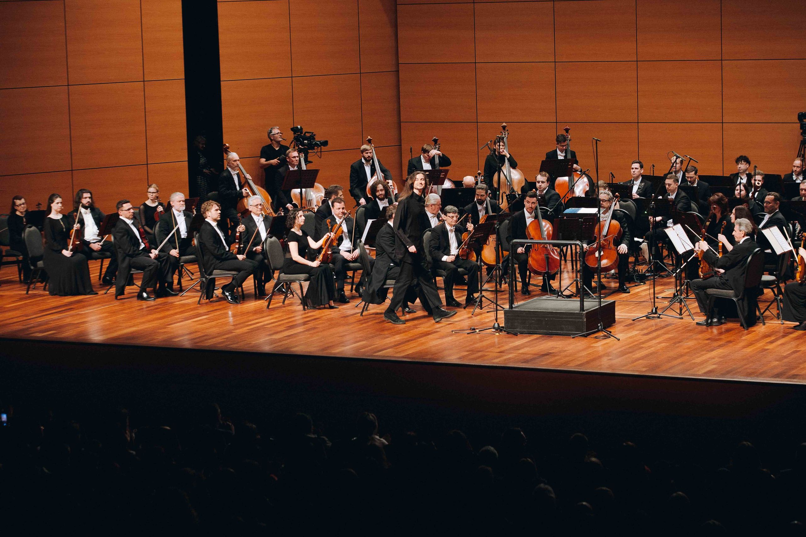 The Tchaikovsky Academic Grand Symphony Orchestra in Istanbul. Wedding&Event photographer Ismail Rzayev in Baku