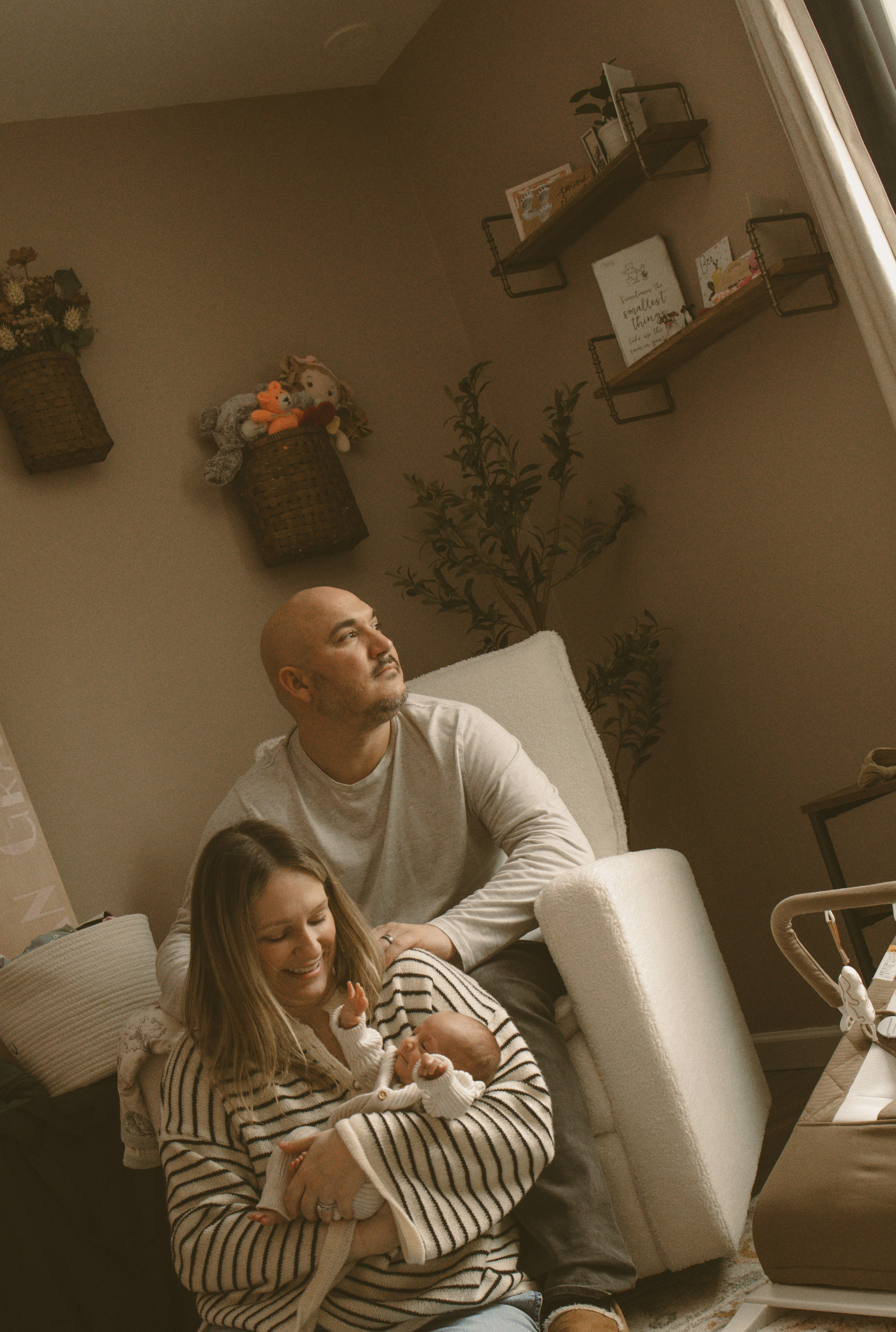 Newborn lifestyle documentary photographer