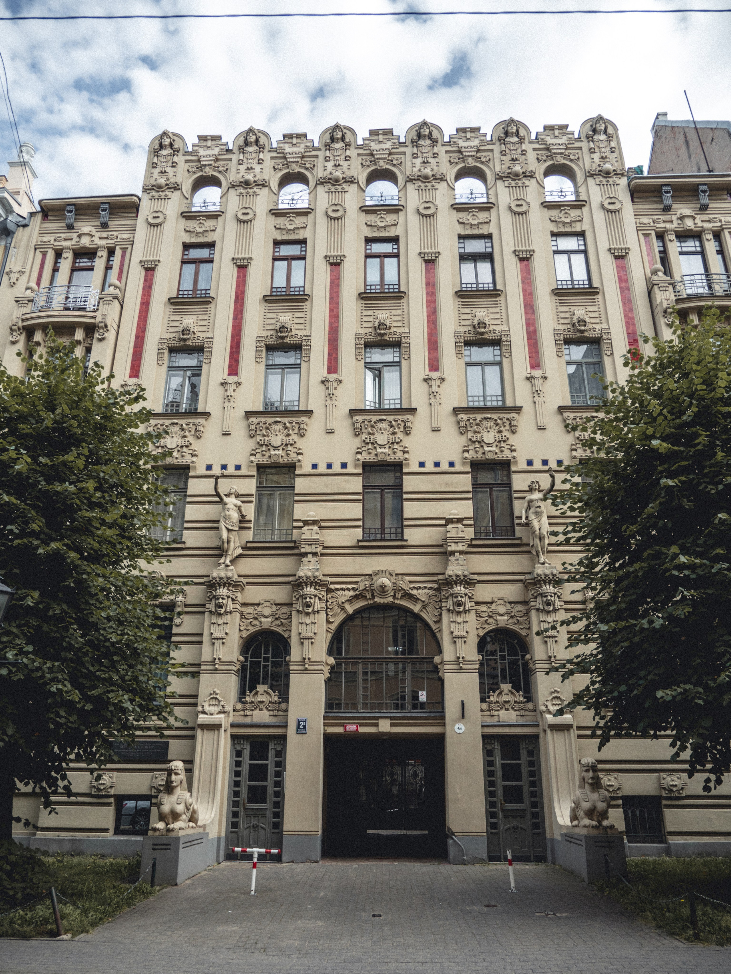 Voyage à Riga. Photographe sur Cote d’Azur. Portraits de familles, couples, enfants, événements