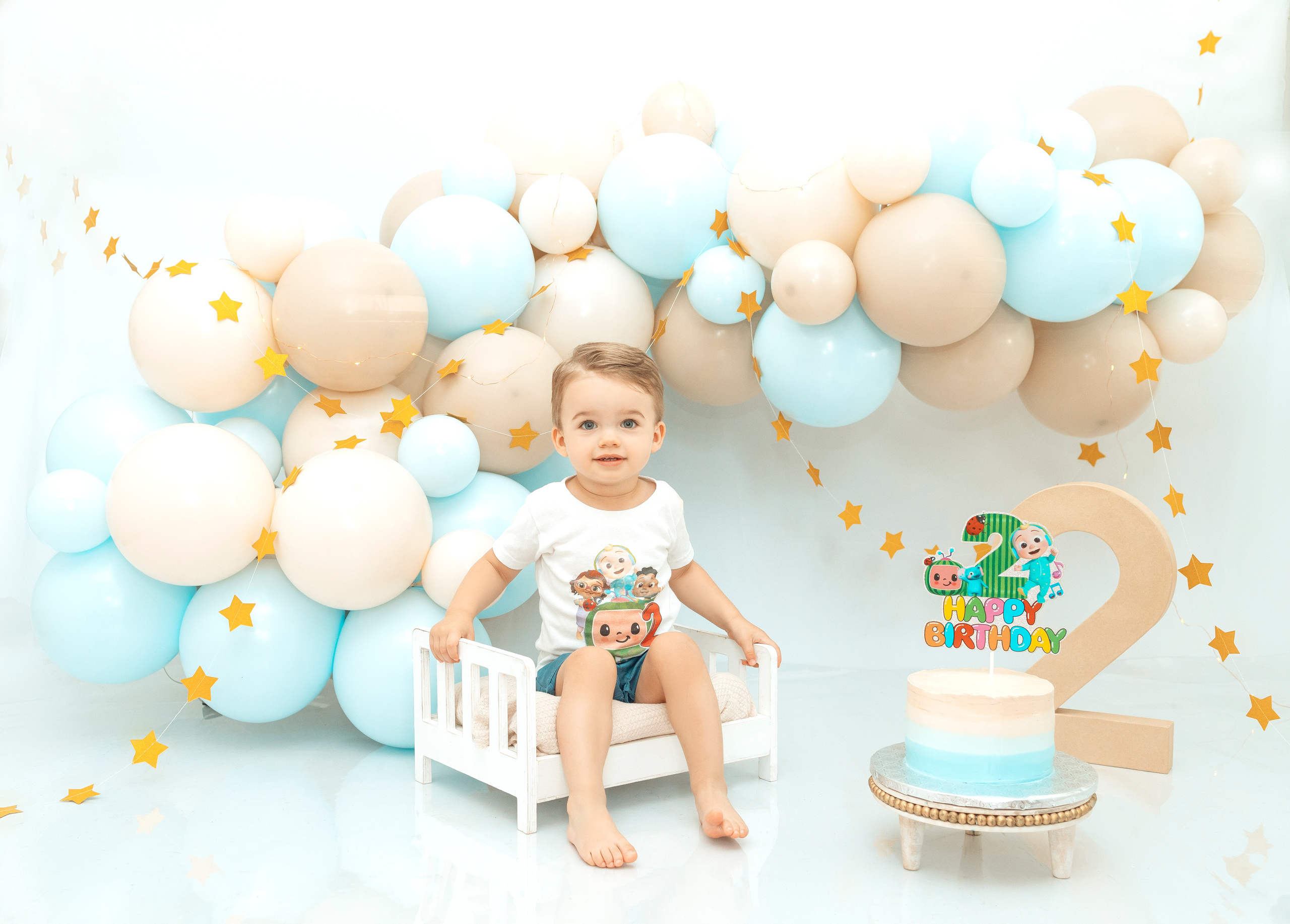 Smash cake. Anaeliseevaphoto.com