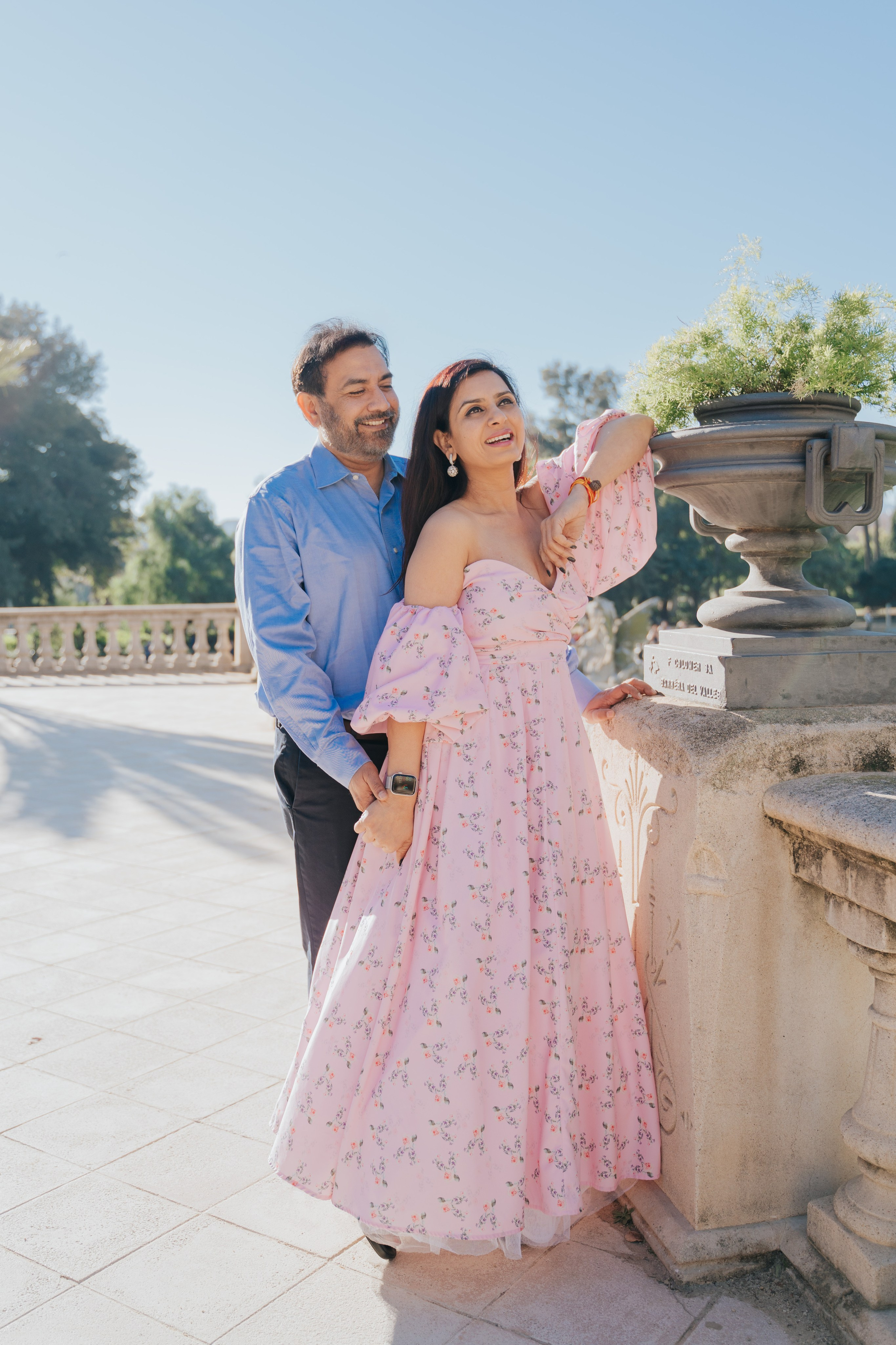 Barcelona Wow Dress Photoshoot Ideas — Photographer in Barcelona Spain