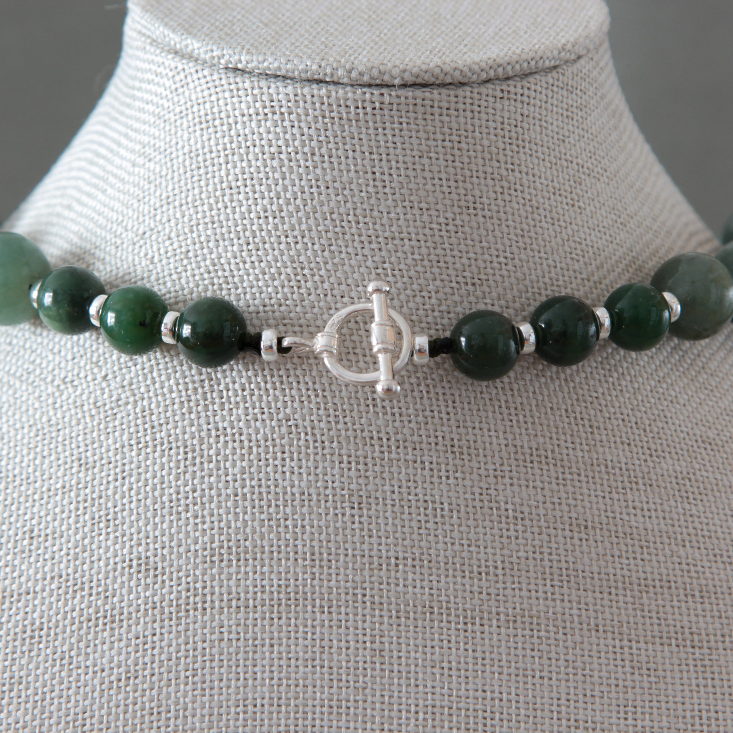 Nefriterose. Современнные и актикварные украшения в Барселоне, Москве и Санкт-Петербурге