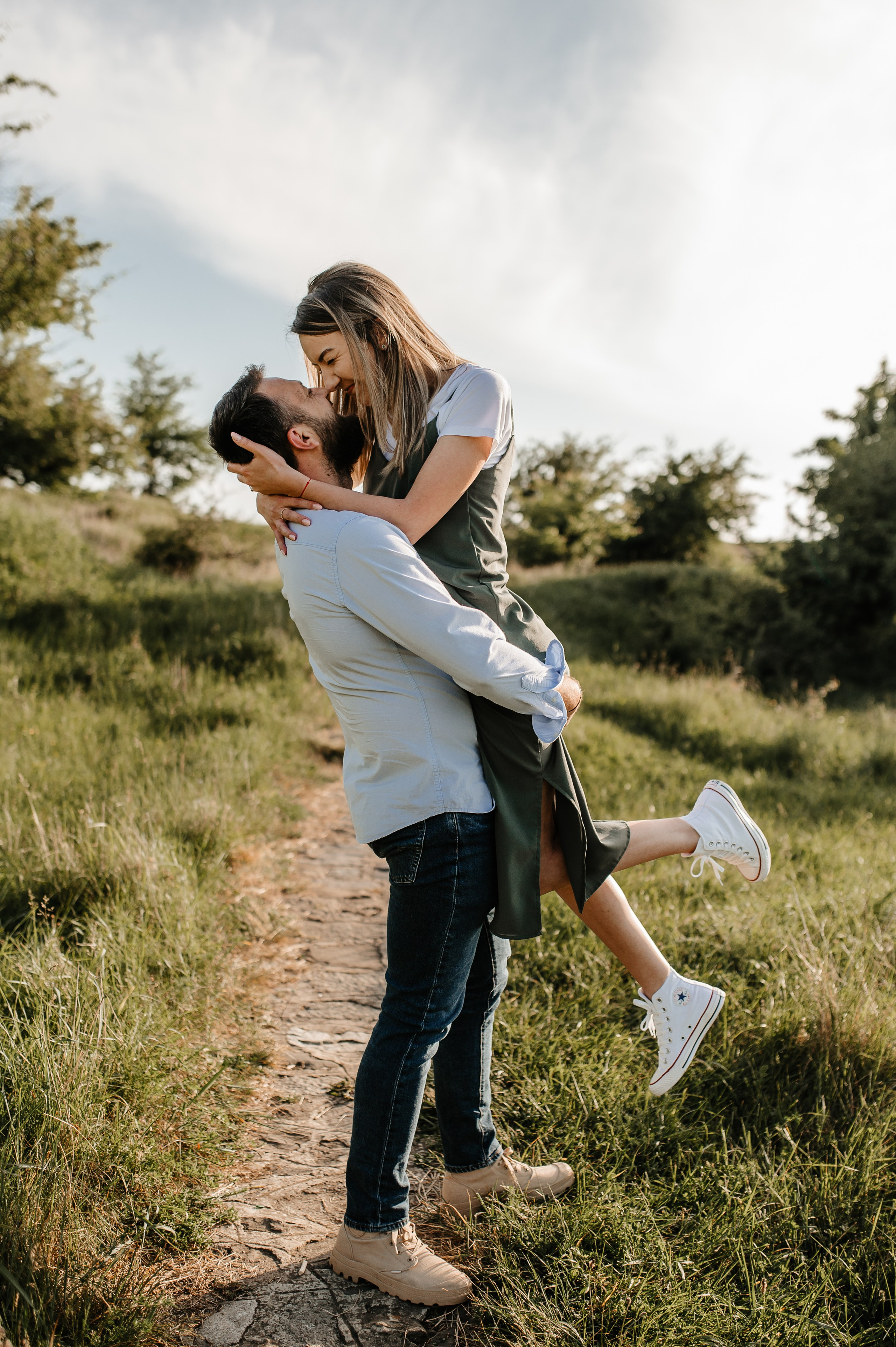 Save the date , sedinta foto la picnic, sedinta foto in natura. Proud Vision Weddings | Wedding Photography & Film — Servicii profesionale Foto Video Nunta Iasi