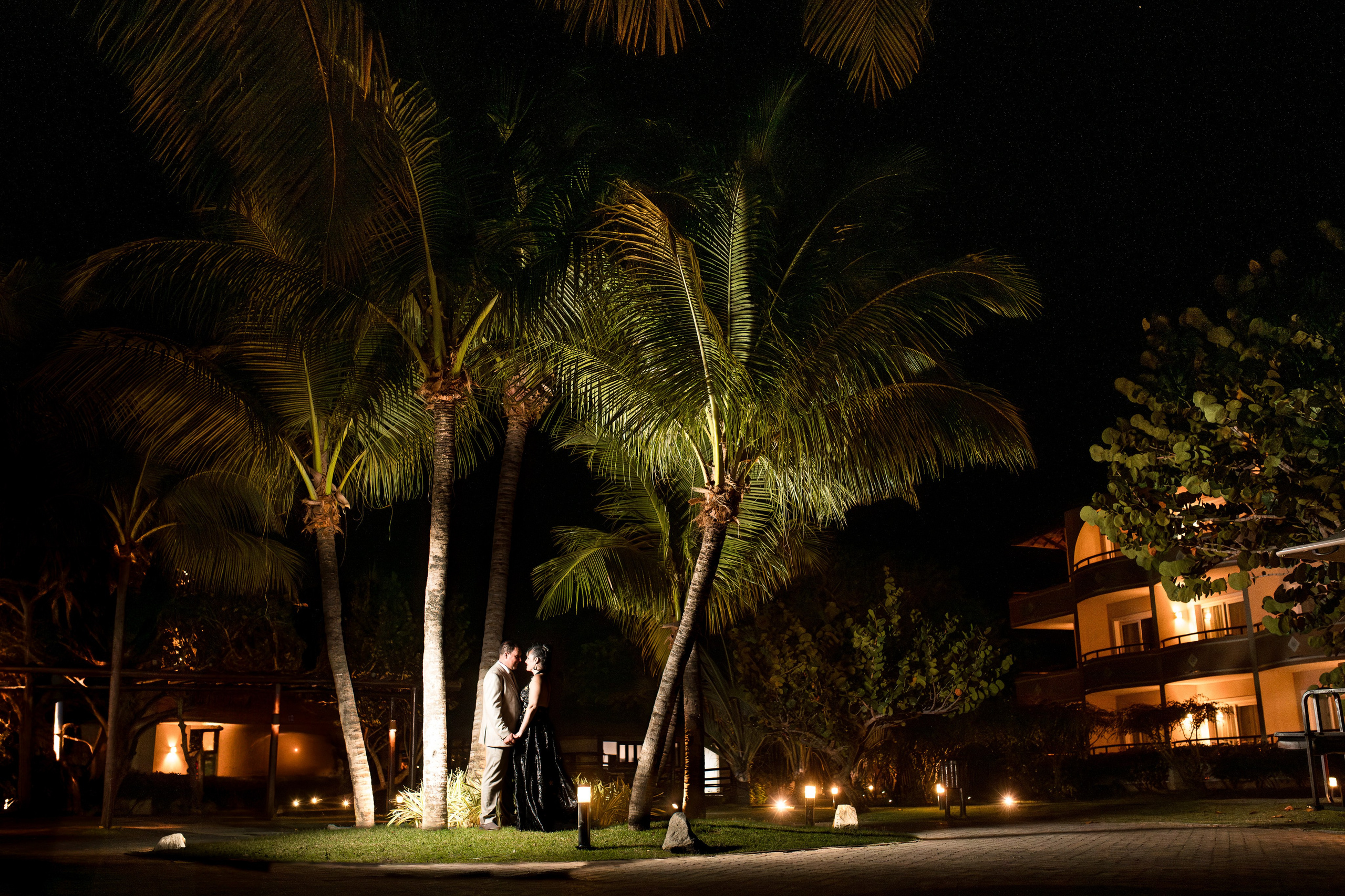 Gabriela y Genaro, Salvador de Bahía - Brasil. Wedding photographer AyF Fotografías
