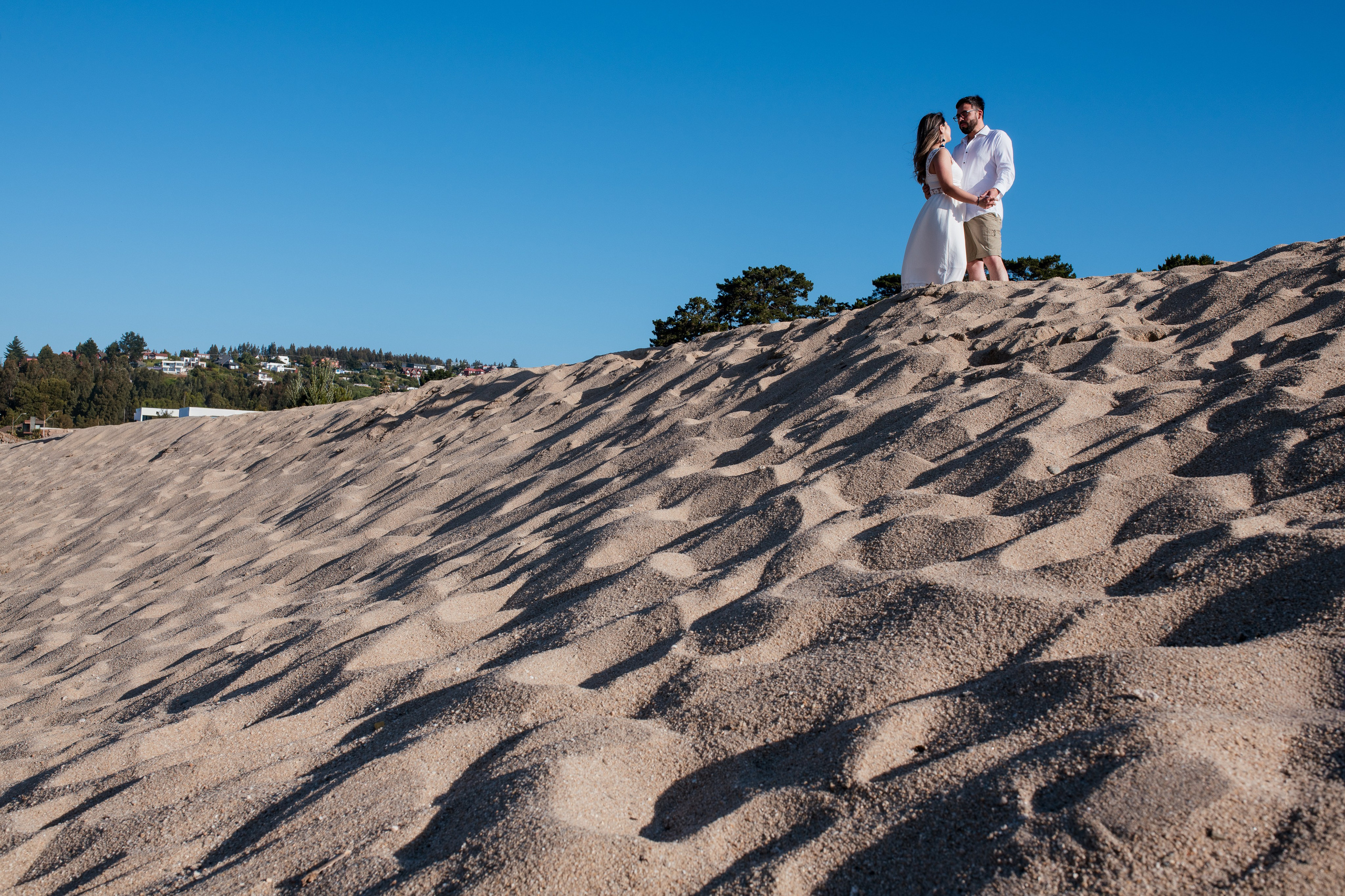 Mariela y Eduardo, Playa Pingueral - Diciembre 2025. Wedding photographer AyF Fotografías