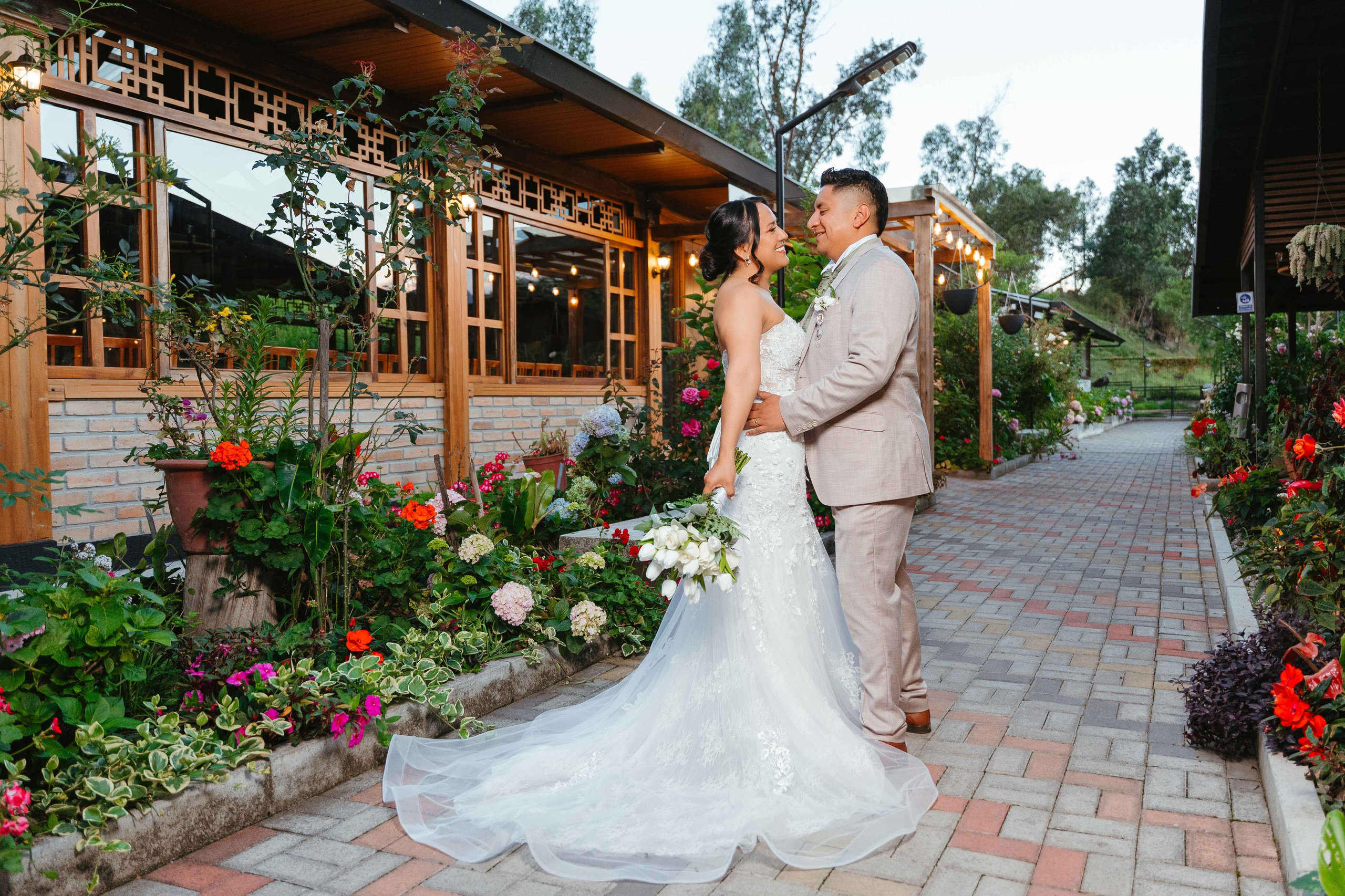 Karol y Jairon. Fotógrafo de bodas en Loja Ecuador | Piero Alvarez PH