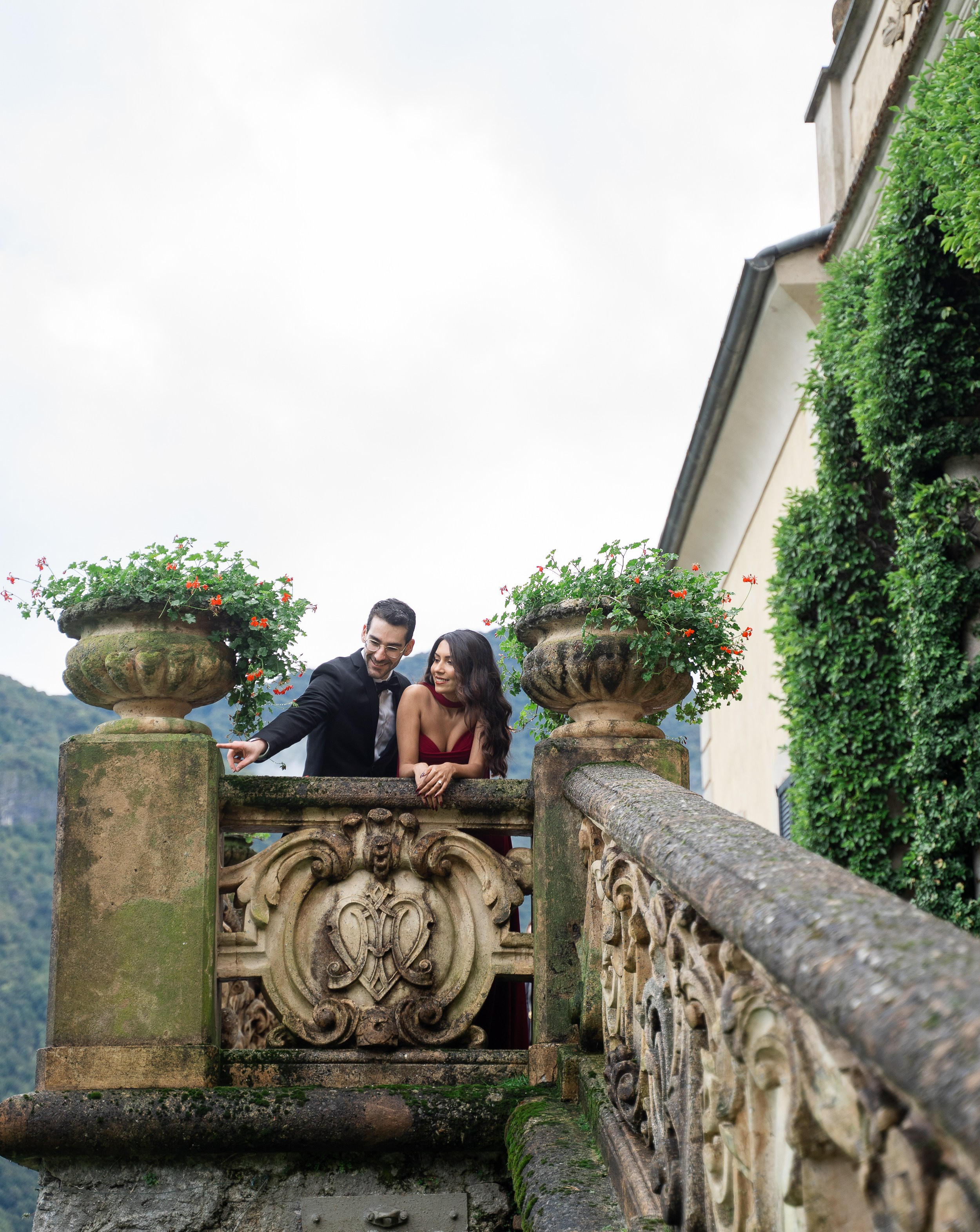 Engagement Photoshoot at the Villa Balbianello. Proposal Photographer in Lake Como
