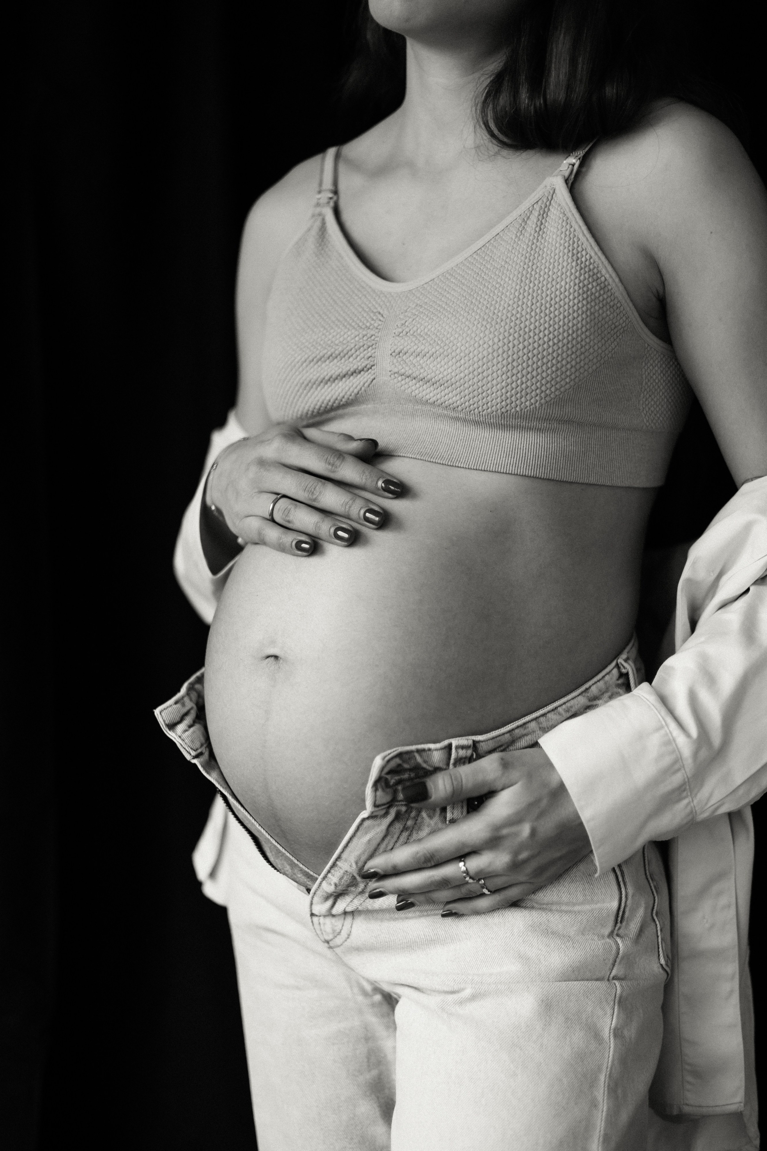 Pregnancy shooting at home. Elena Gorobets. Photographer in Zagreb