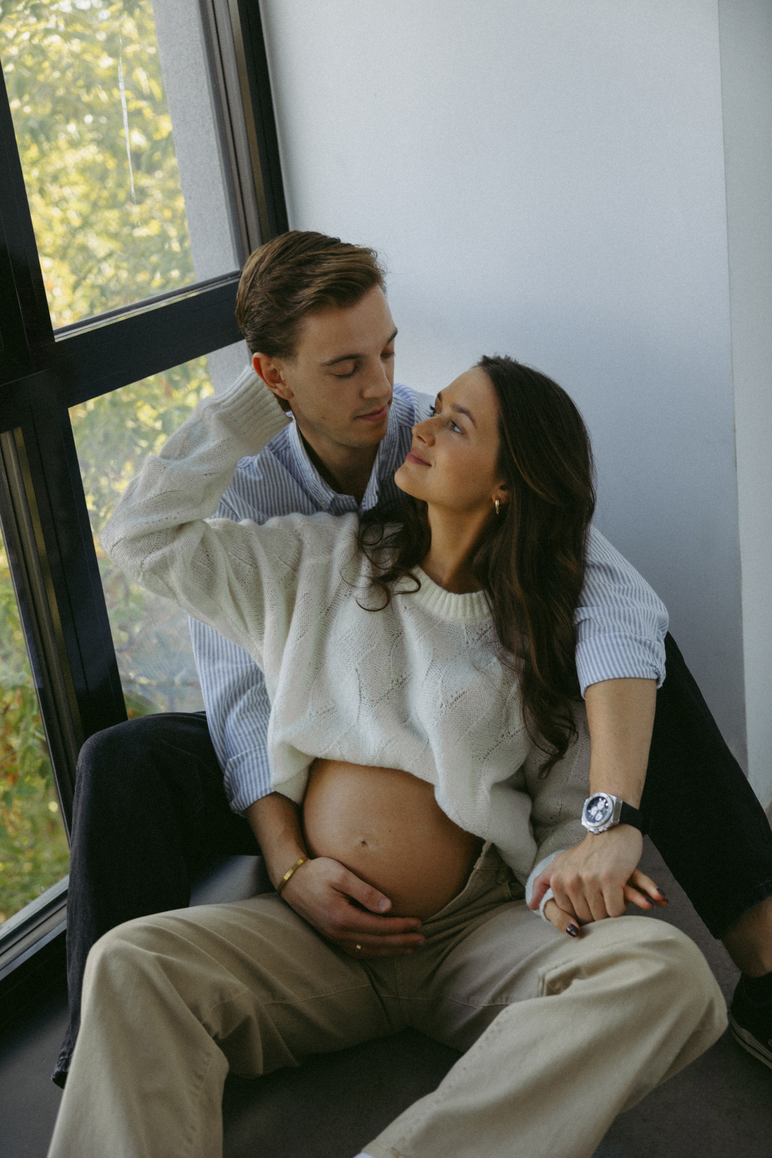 Ieva ir Žilvinas | Moderni laukimo fotosesija studijoje. Vestuvių ir šeimų fotografė Lena Bondarenko / belove photo