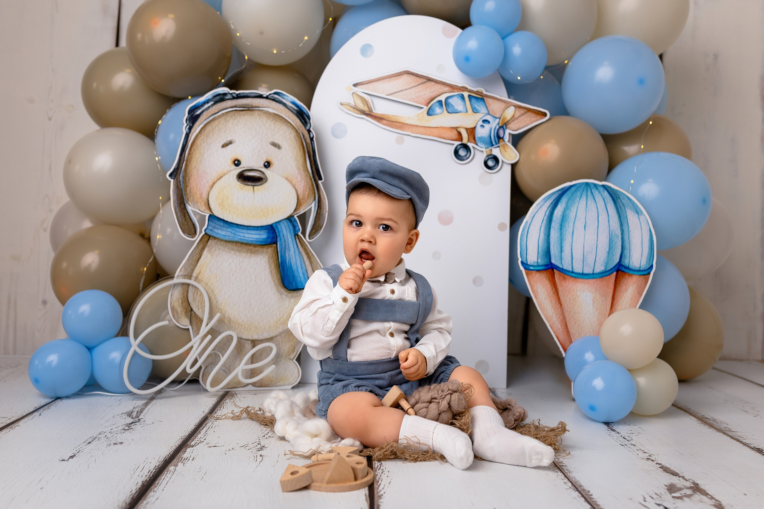 Erste Geburtstag „Cake Smash“. Neugeborene- Schwangerschaft- und Kinder Fotografin in Lehre