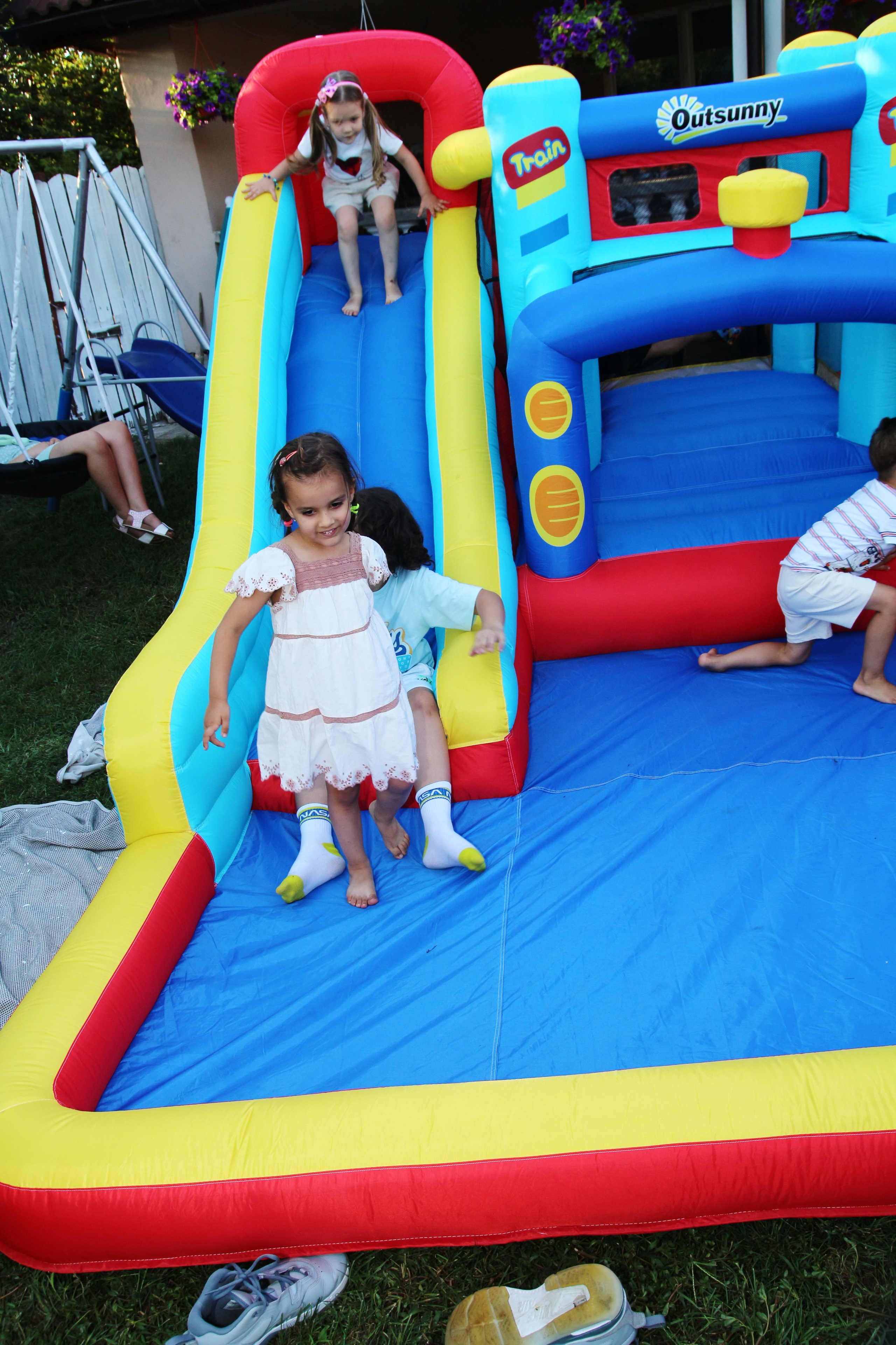 BYZO MEDIA. PETRU BYZO - family and children photographer in ROMANIA