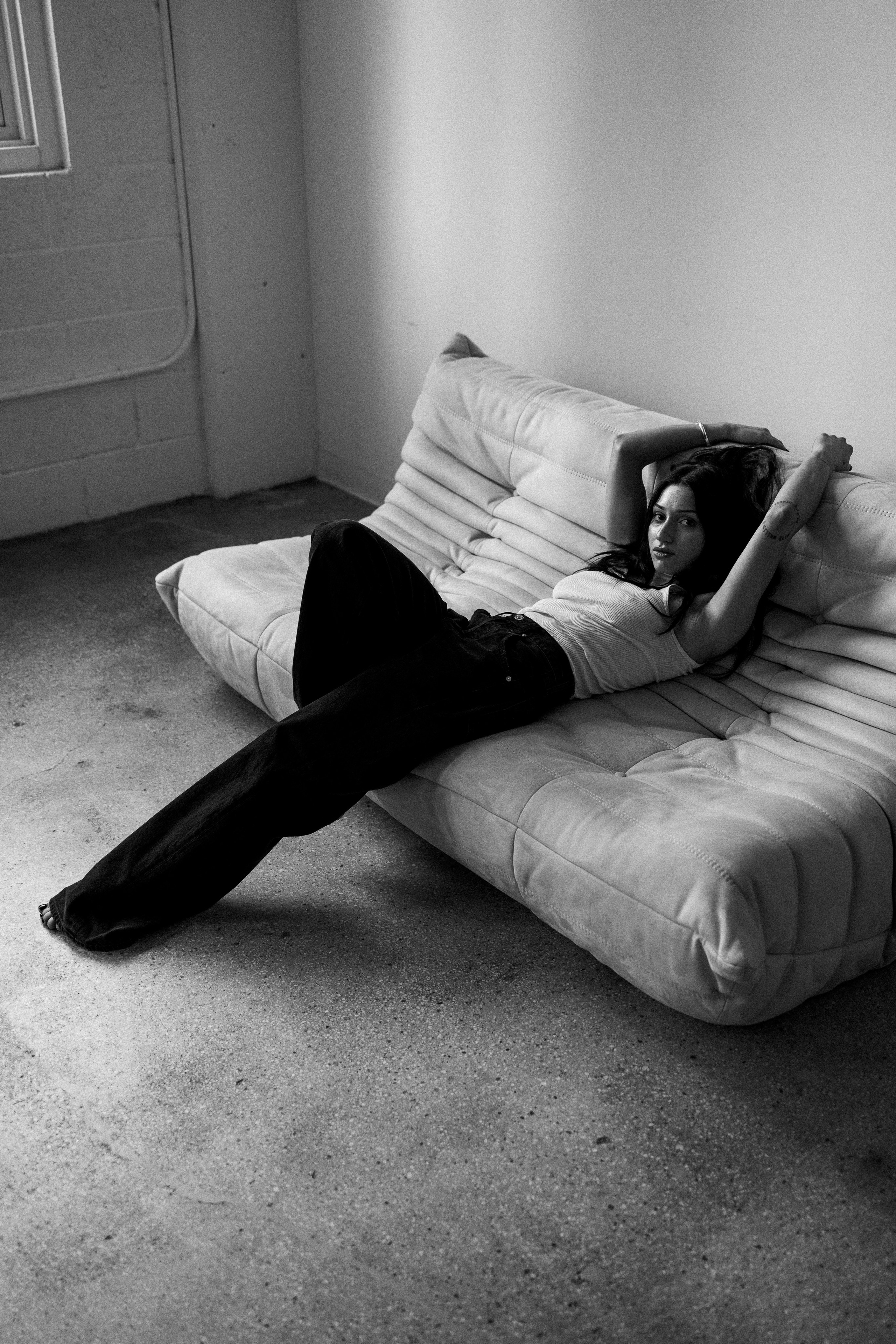 E. Rawnoir- Portrait photography by Daria Paliy.Timeless black&white portraits of women in NYC area