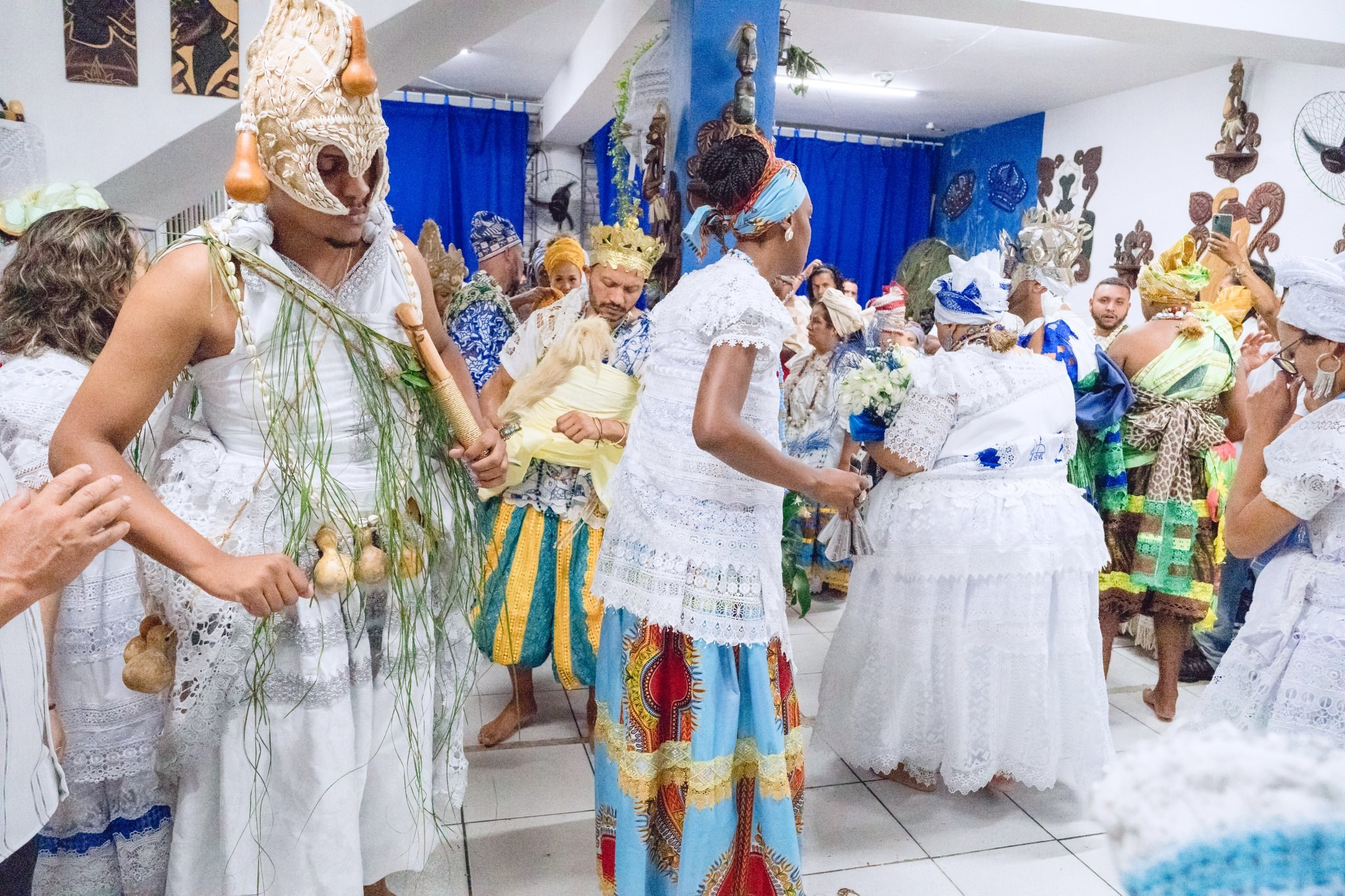 Saída Ìyá Tebeṣé Fernanda e Àjọ̀dún Ògún. Aladá Produções
