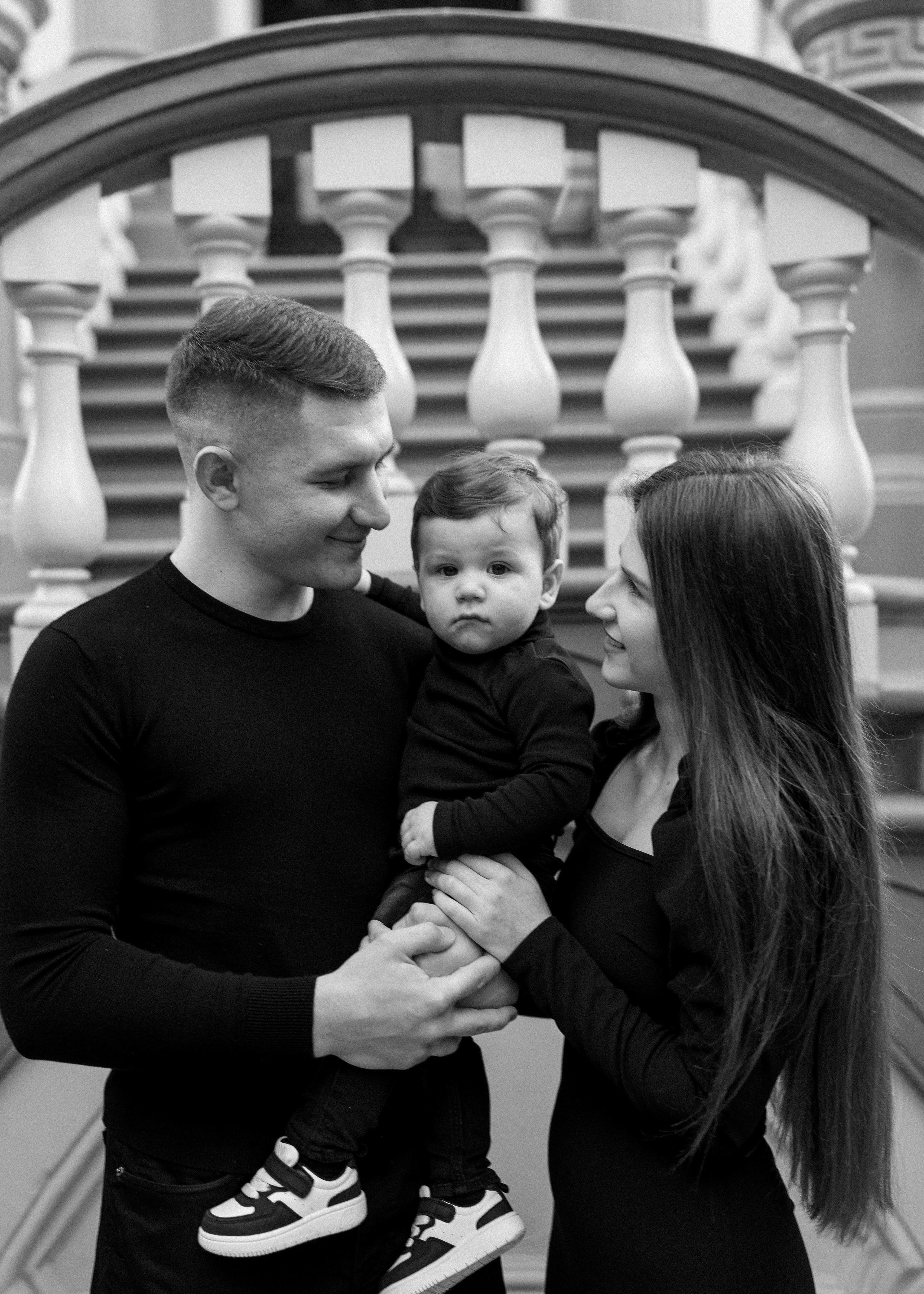 Artem, Nadia & Elisha. Family photographer in Sacramento | Sofia Pavenko