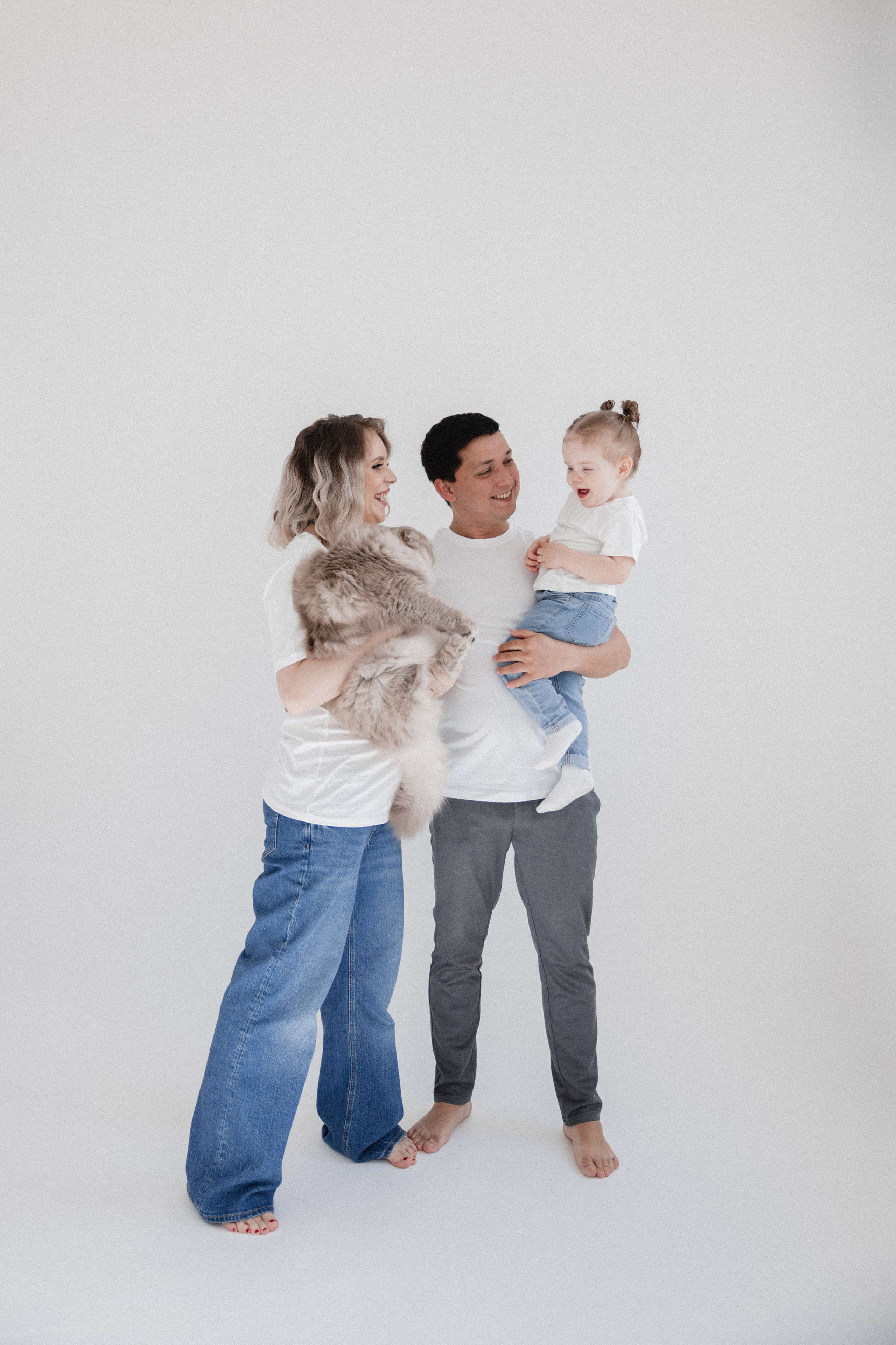 Babybauch Shooting im Fotostudio | Schwangerschaftsfotos in Bochum. Hochzeitsfotografin Bochum | Halyna Reiche Fotografie NRW