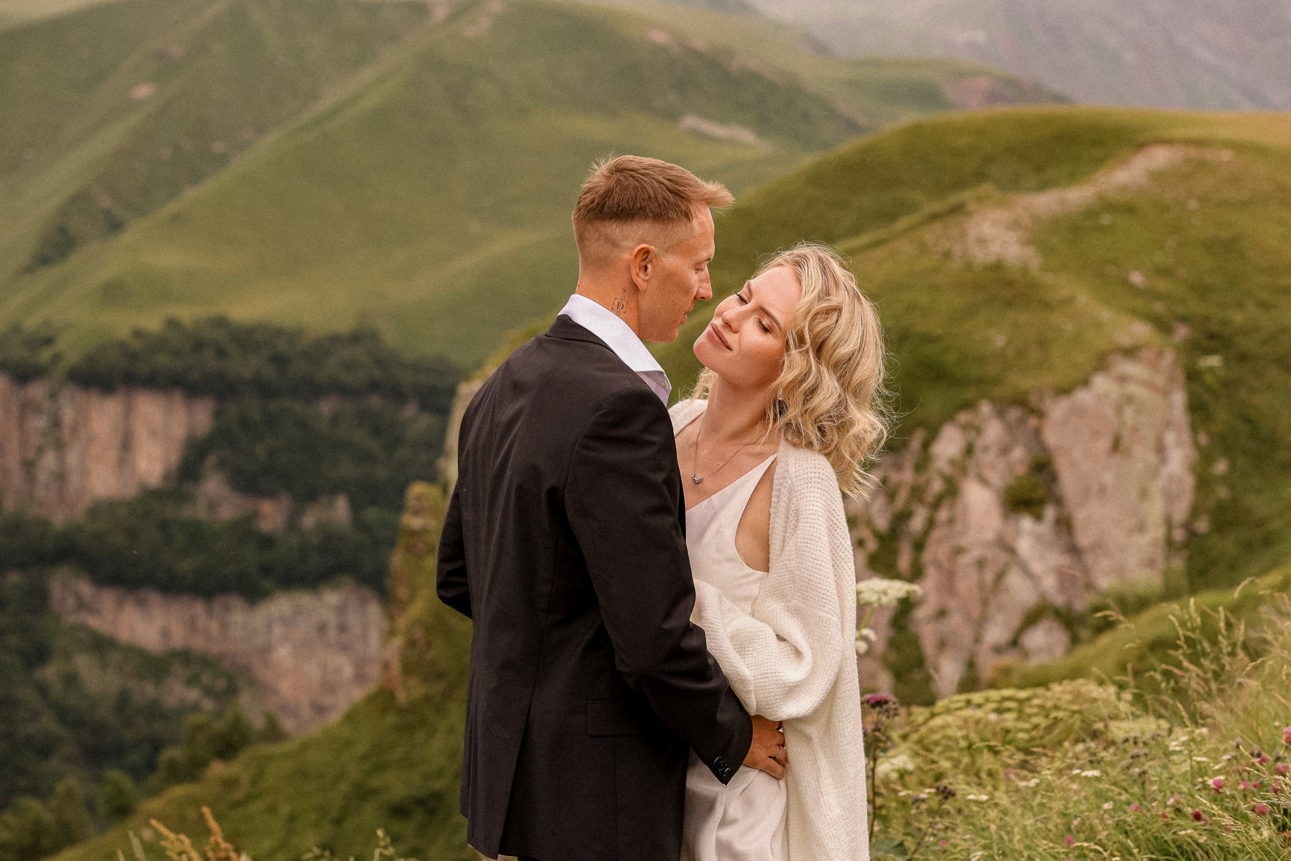 Wedding in the mountains. Свадебный, семейный и детский фотограф в Беларуси и за ее пределами