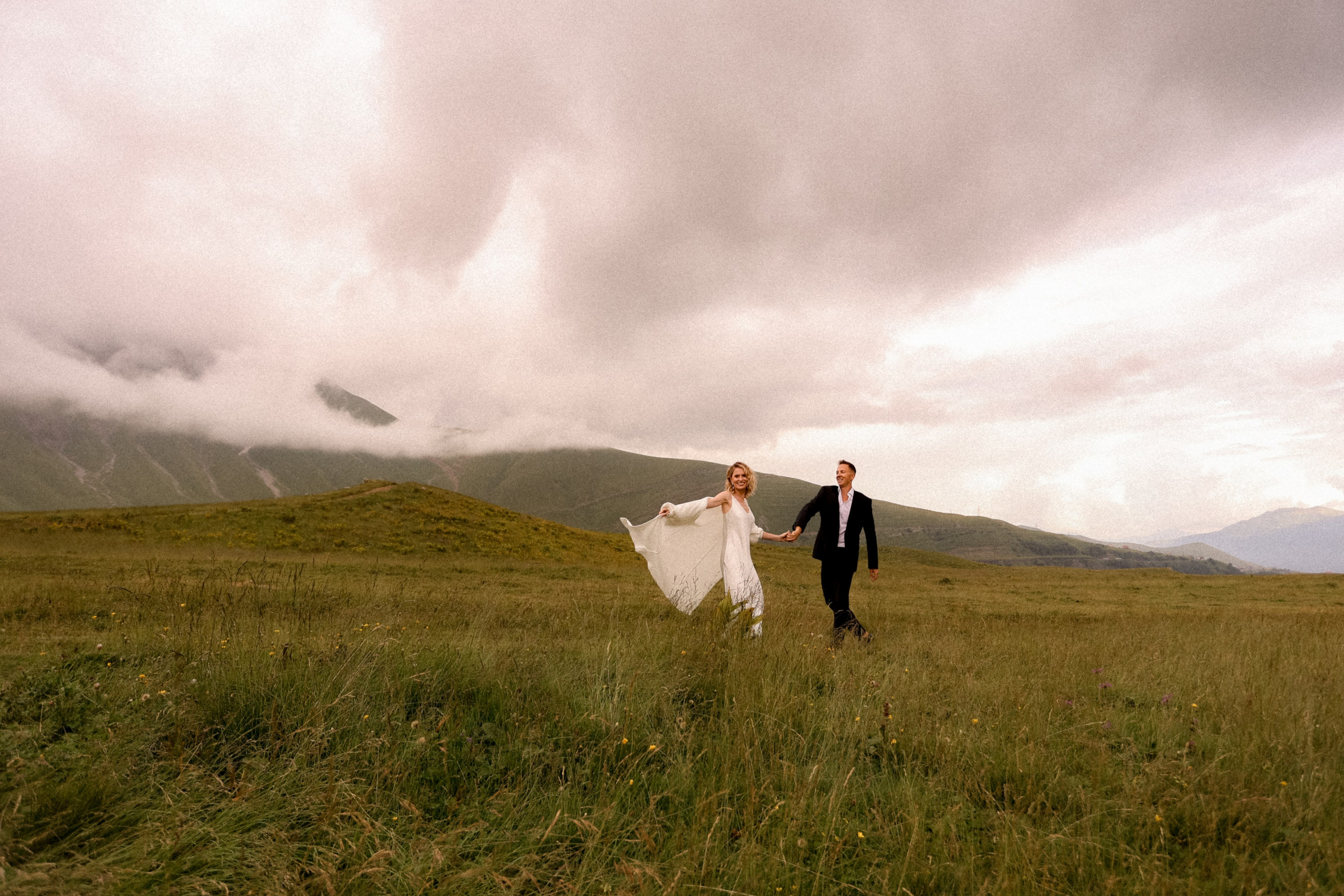 Wedding in the mountains. Свадебный, семейный и детский фотограф в Беларуси и за ее пределами