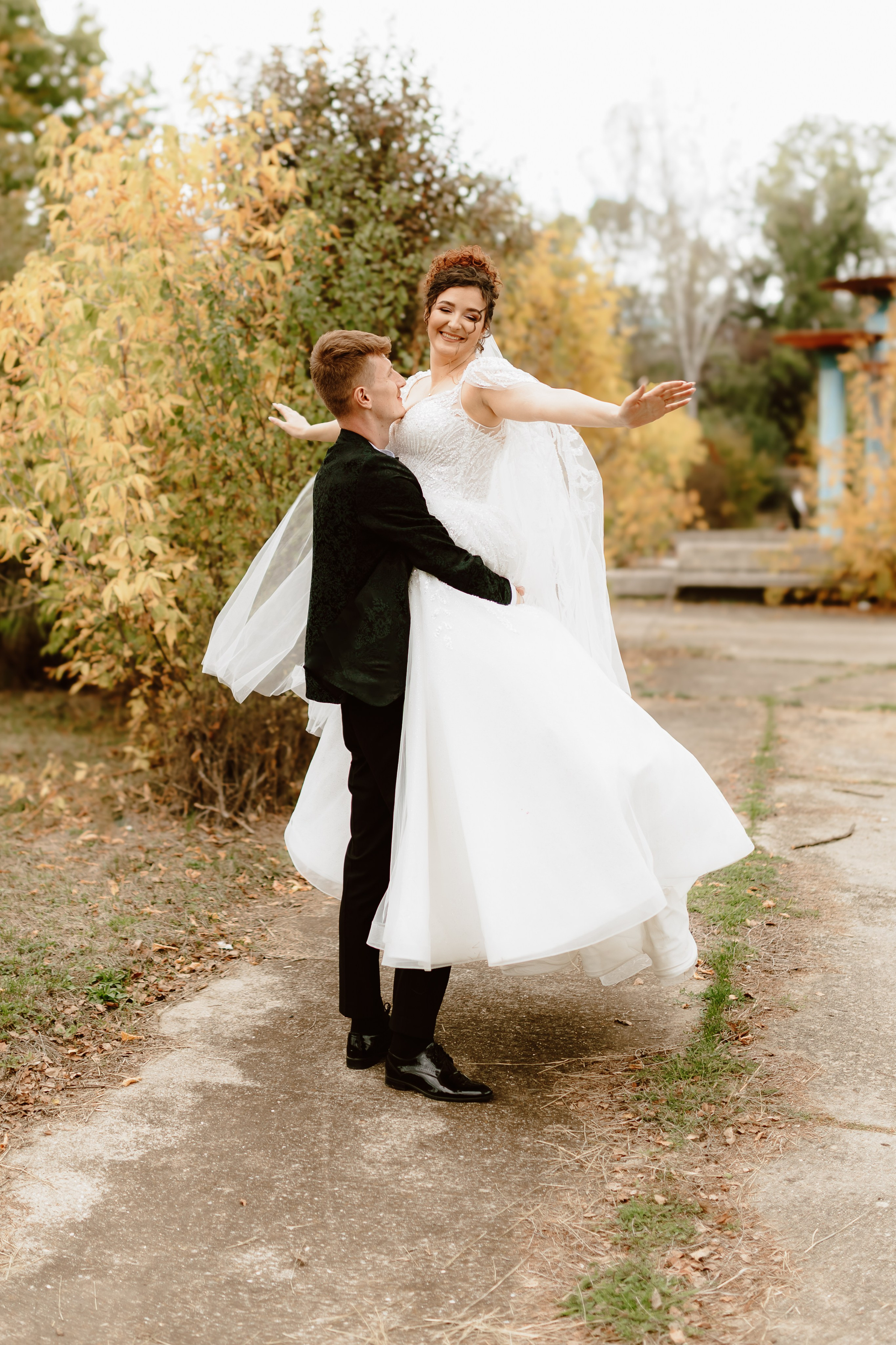 Alexandra & Adrian 🍀🧡🌿. Stefan Teodorescu — Fotograf de Nunta Ploiesti
