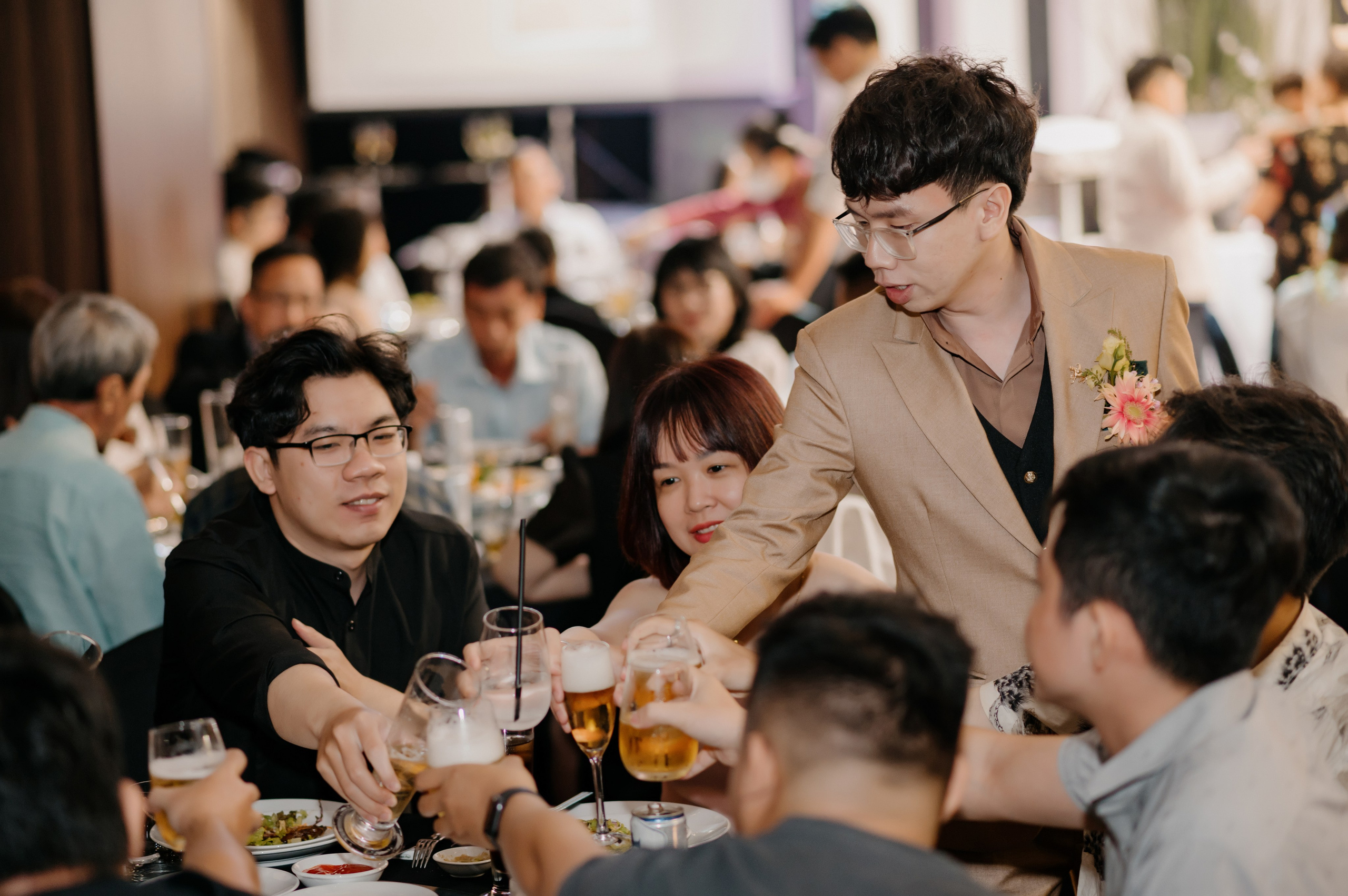 KHANG & QUYEN / Lavela Hotel. Saigon Wedding Present | Art Beyond Moments