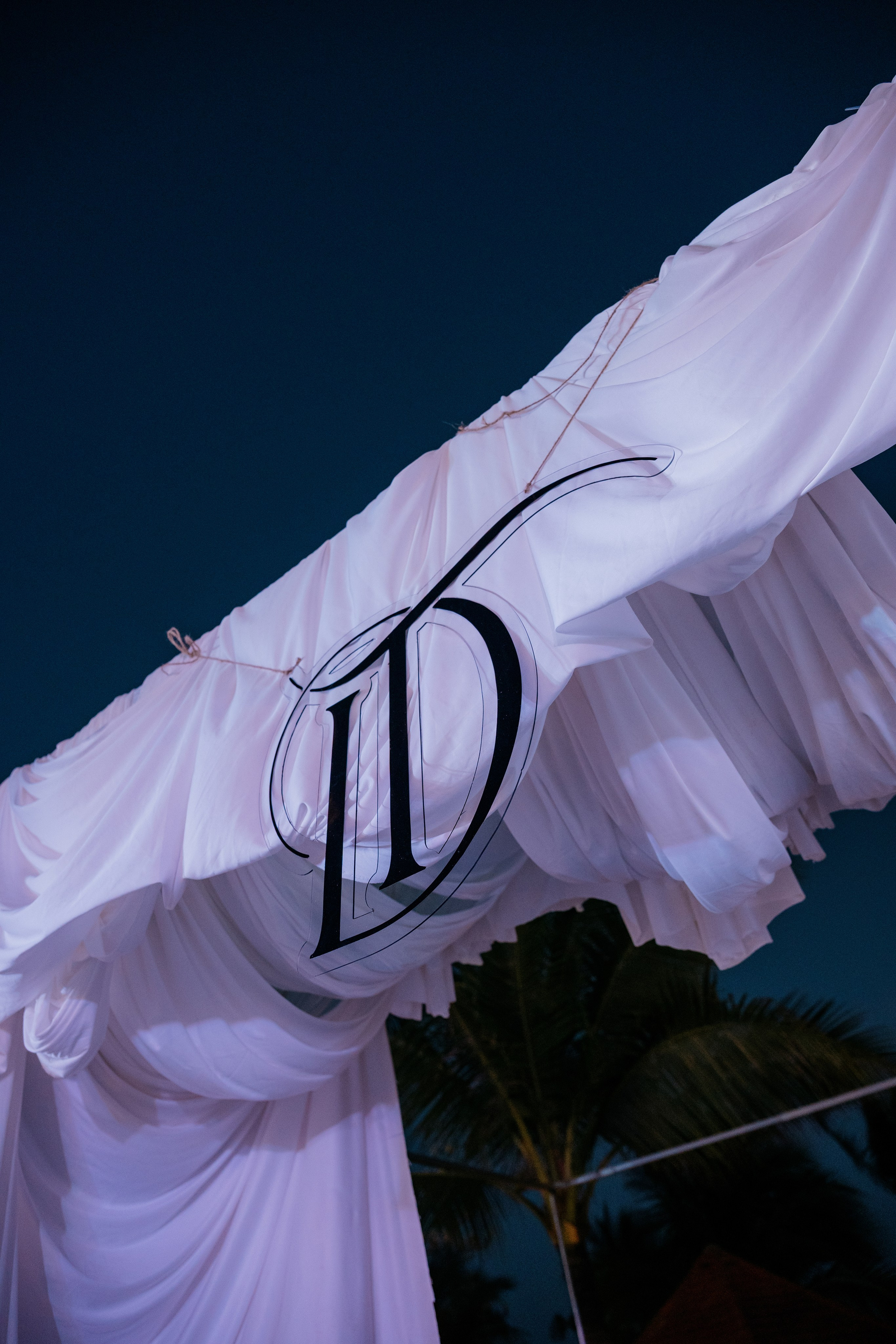DIEU & THINH/Destination Wedding. Nhiếp ảnh gia đám cưới hàng đầu tại Thành Phố Hồ Chí Minh