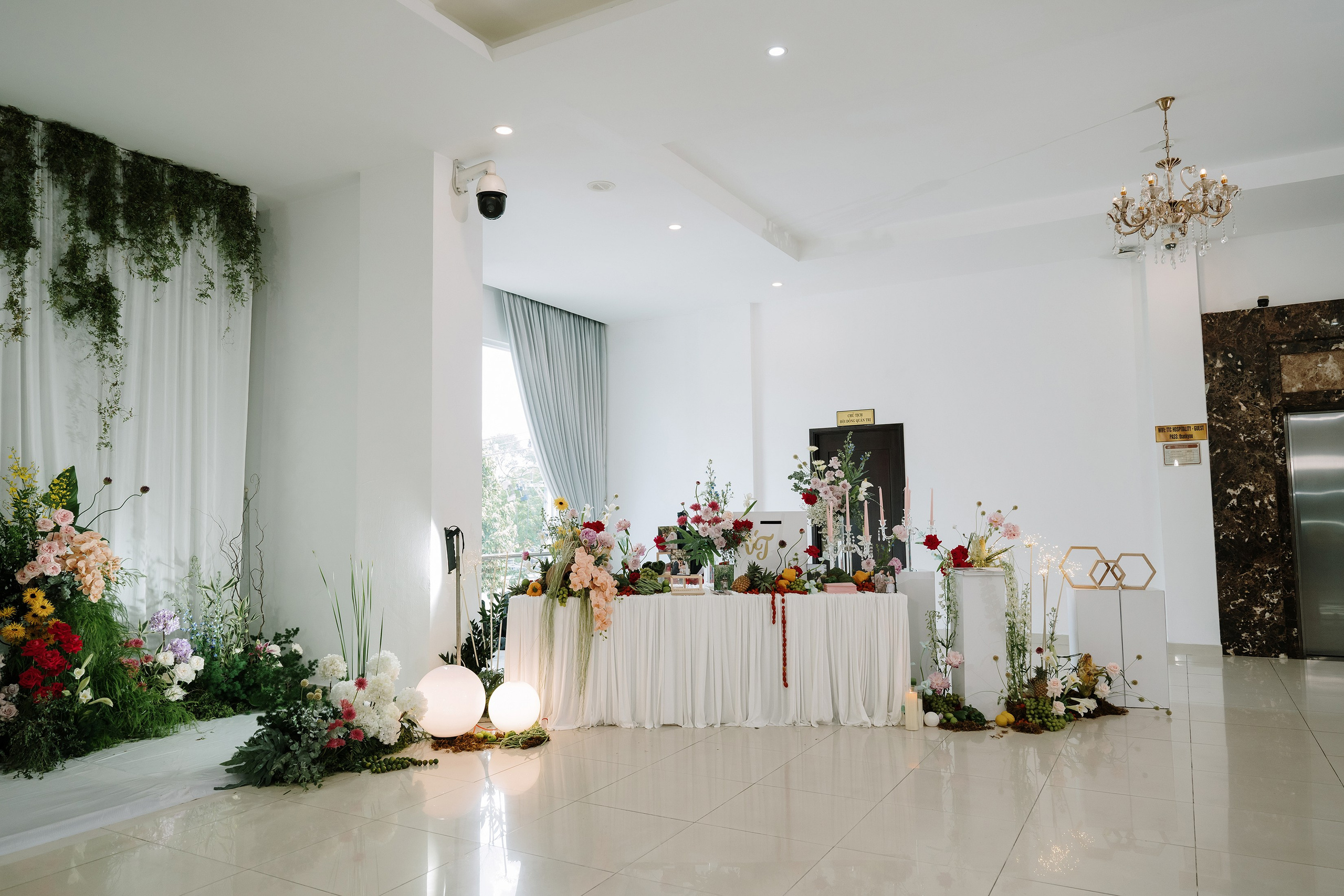 TOAN & VY / Wedding Journalism. Saigon Wedding Present | Art Beyond Moments