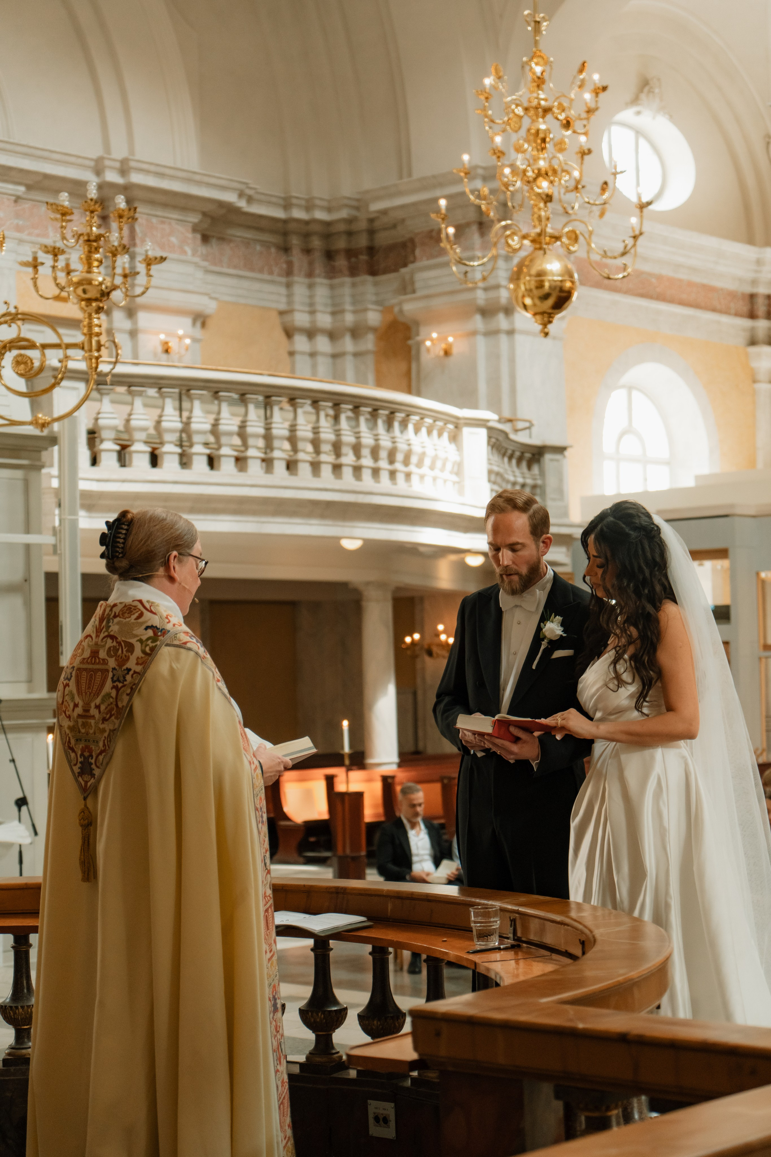 San Francisco Wedding Photography Portfolio | City Hall & Bay Area. Wedding & lifestyle photographer in Bay Area, San Francisco, Santa Cruz