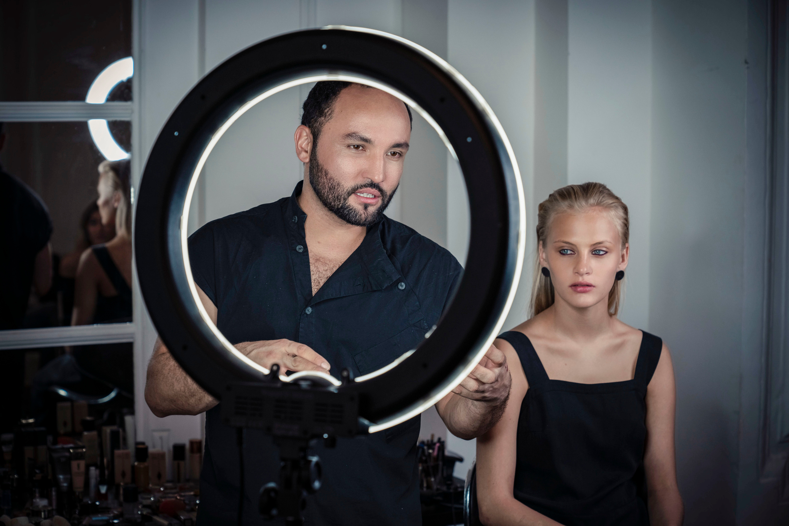 MUA ARTIST (Beauty Day Photoshooting)