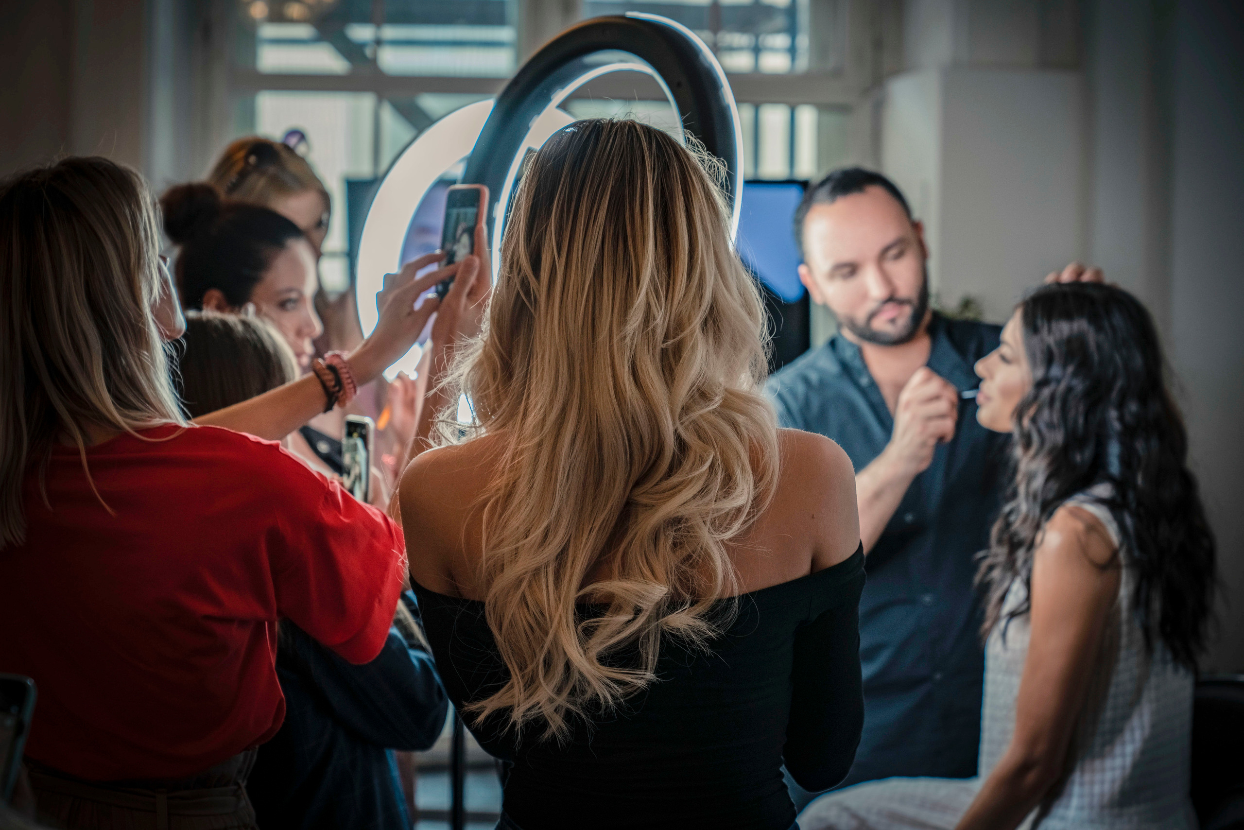 MUA ARTIST (Beauty Day Photoshooting)