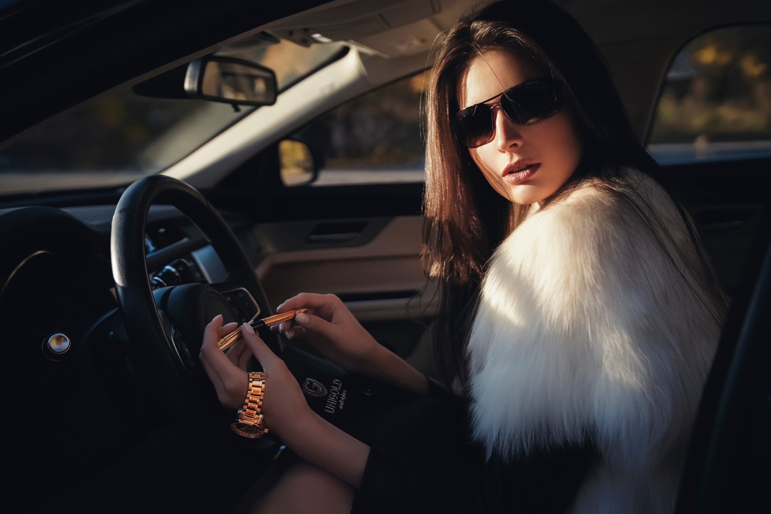 Branded pictures for Unigold