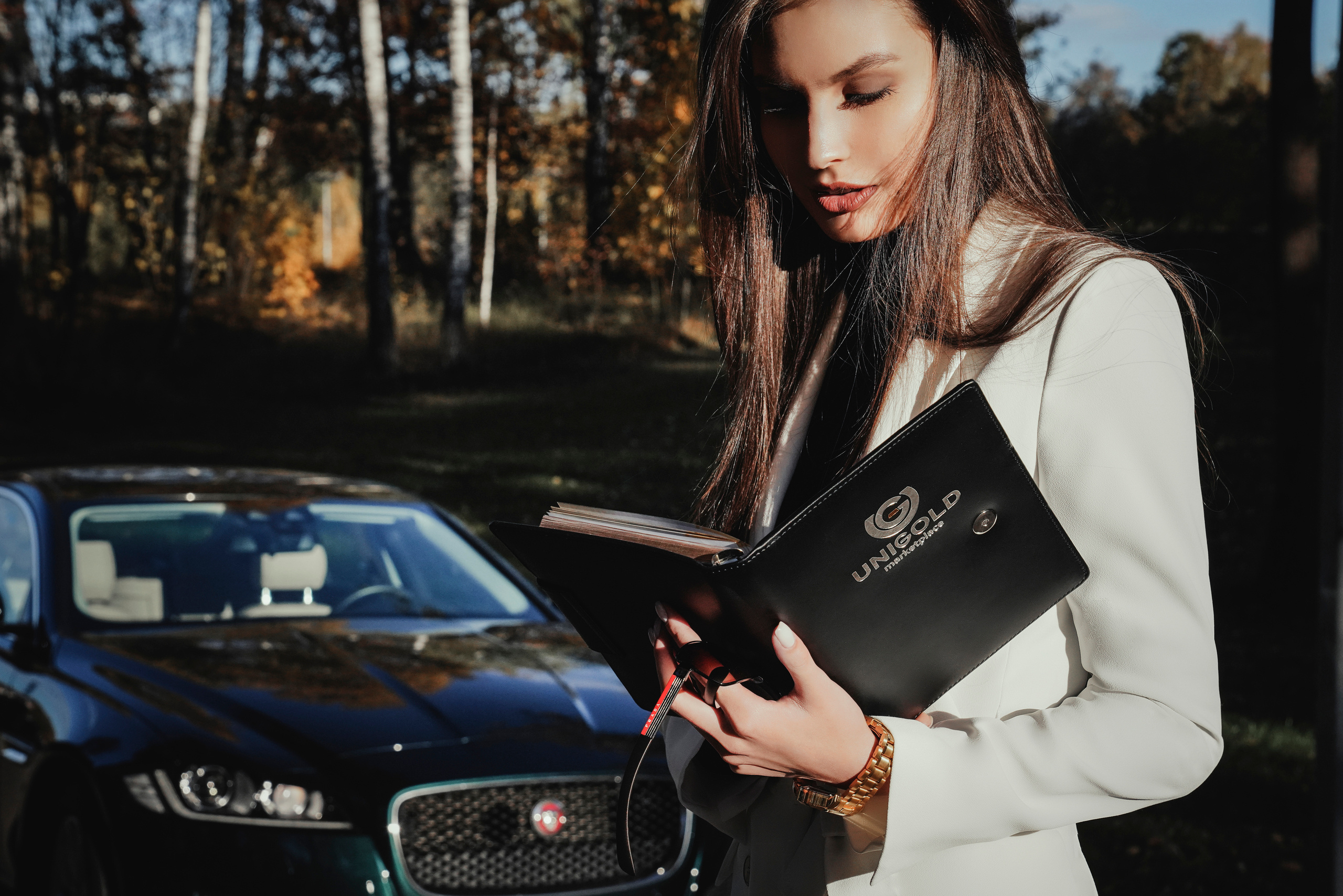 Branded pictures for Unigold