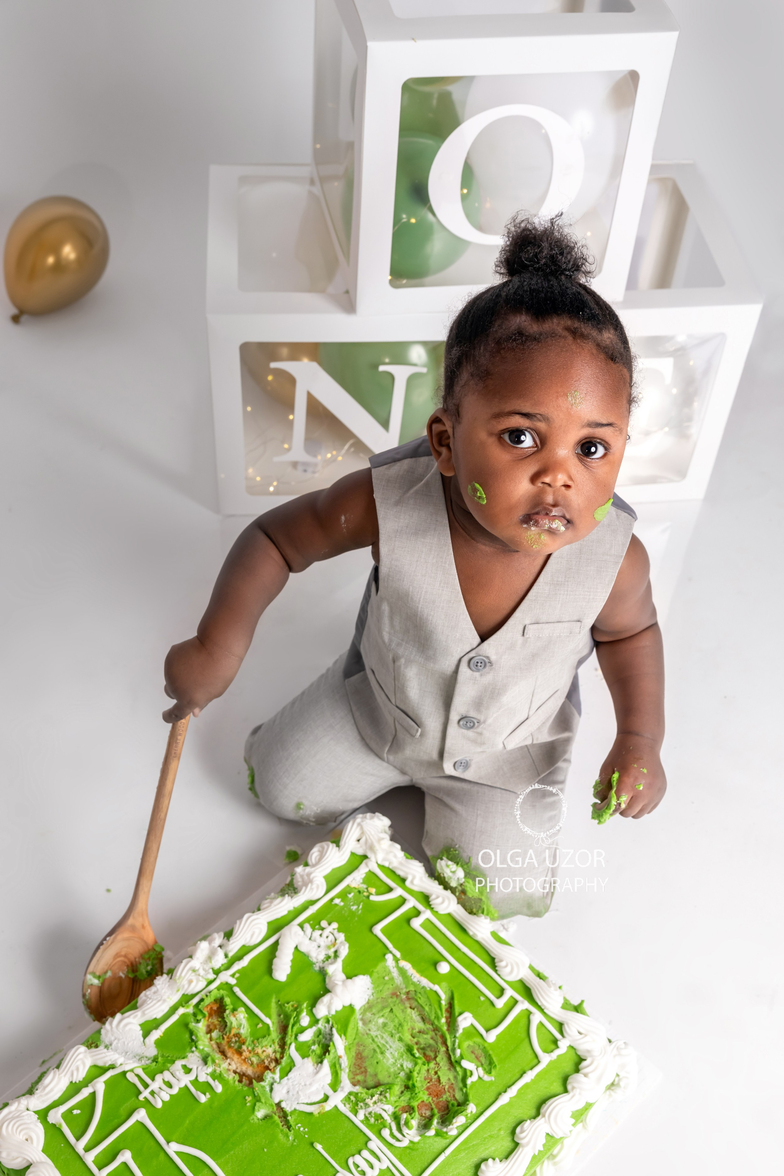 Cake smash a boy Hertfordshire