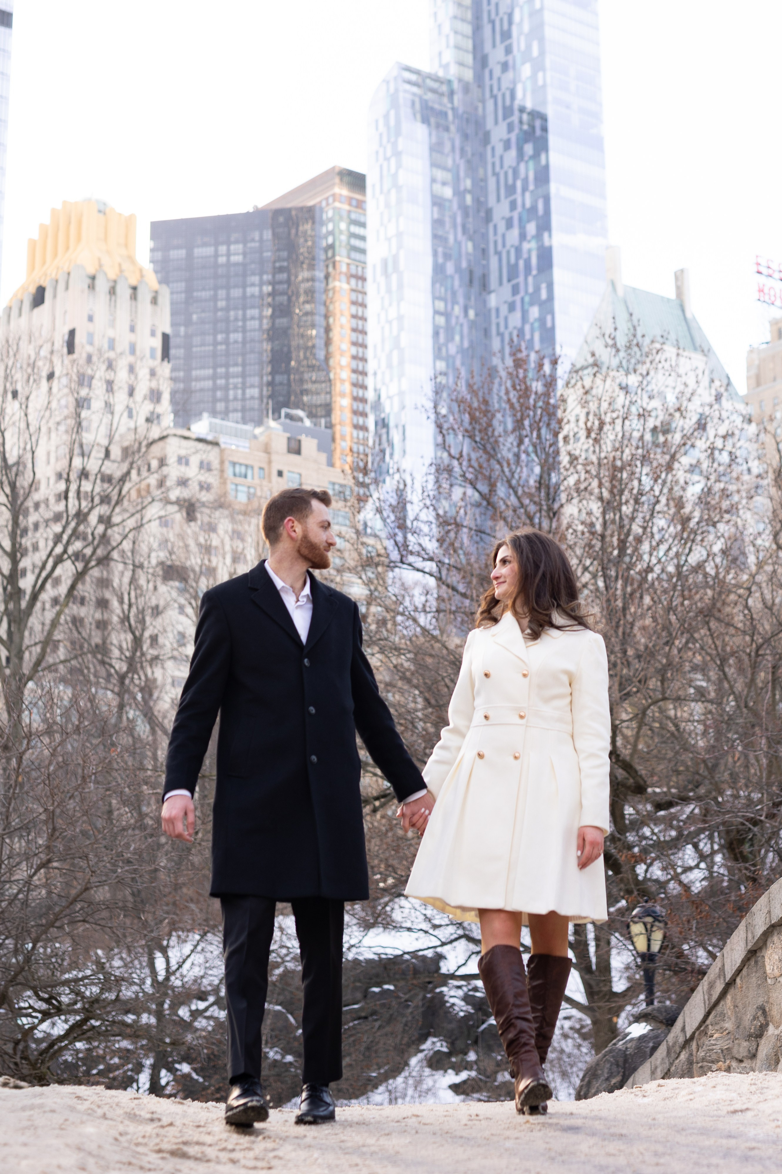 Winter Love in Central Park. Family, lifestyle, and commercial photography in New York and New Jersey