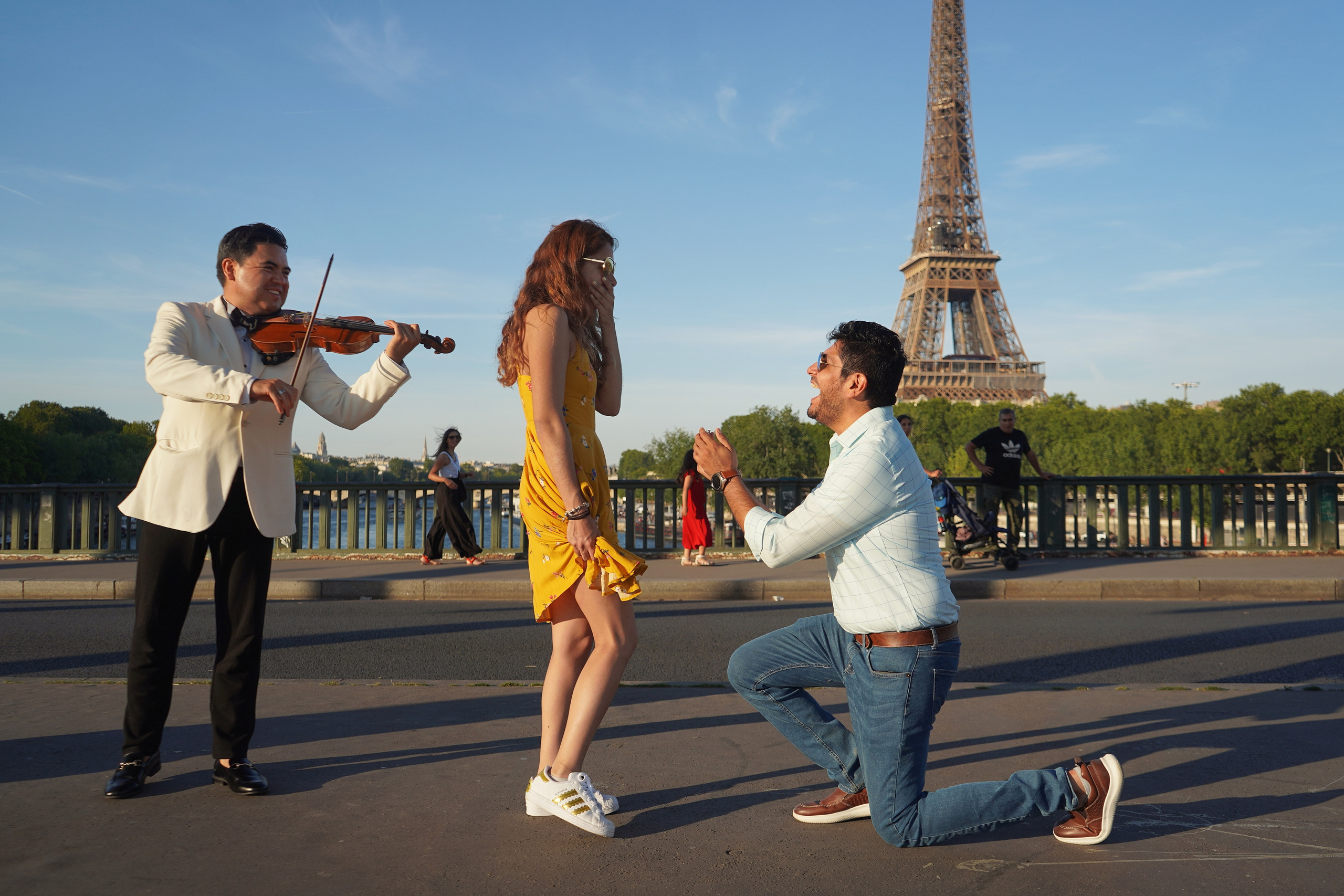Photos and freeze frames. Vidéo à Paris