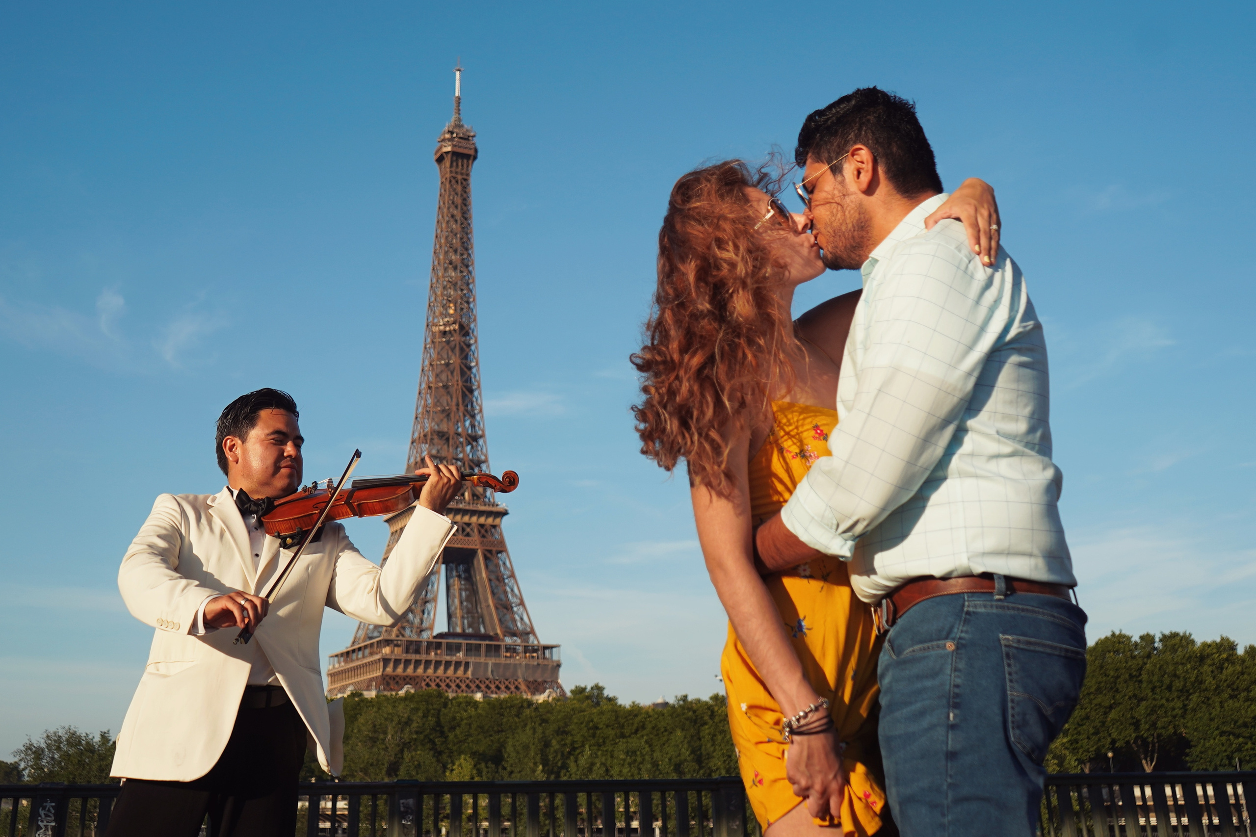 Photos and freeze frames. Vidéo à Paris