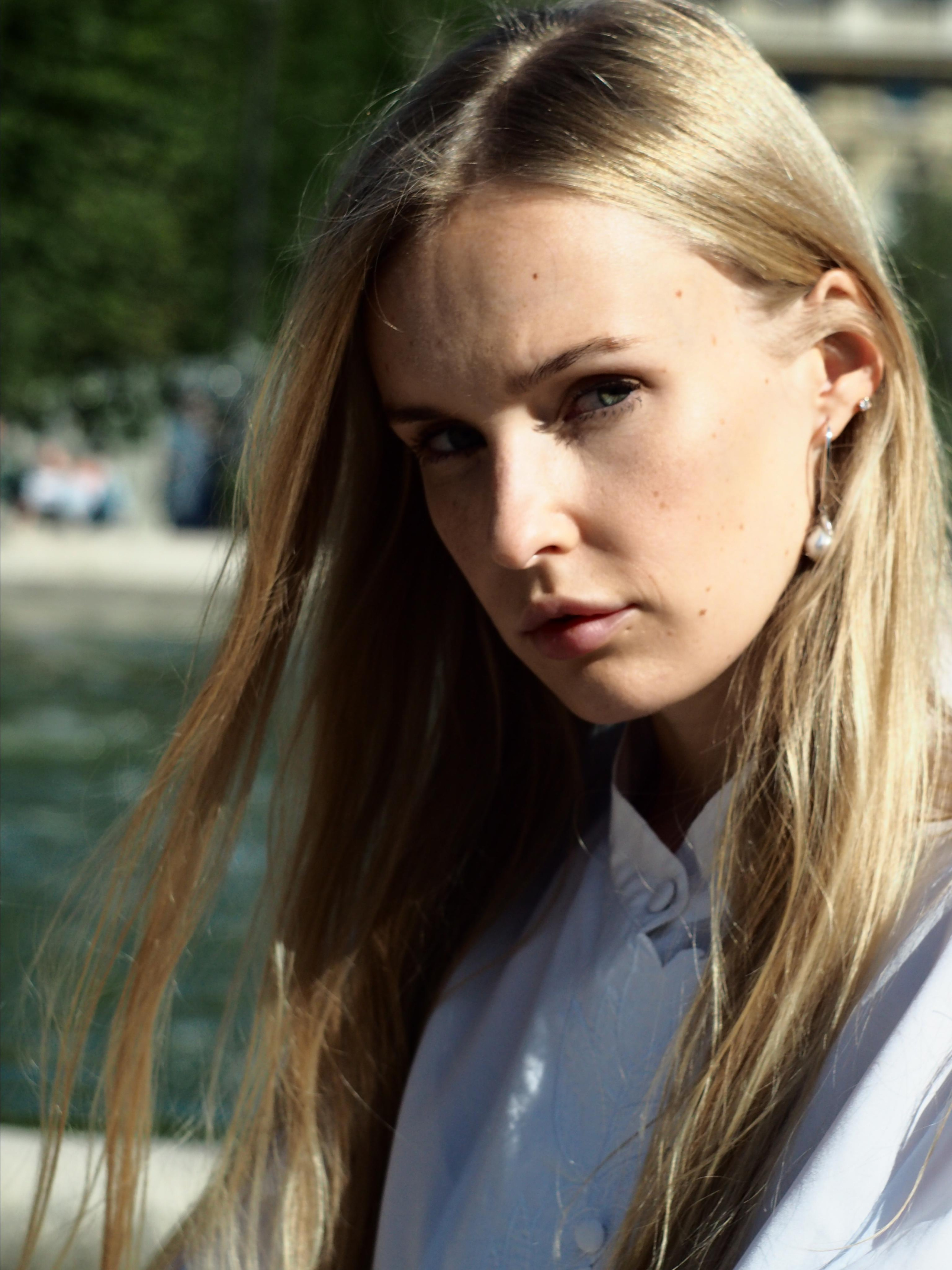 Photos and freeze frames. Vidéo à Paris